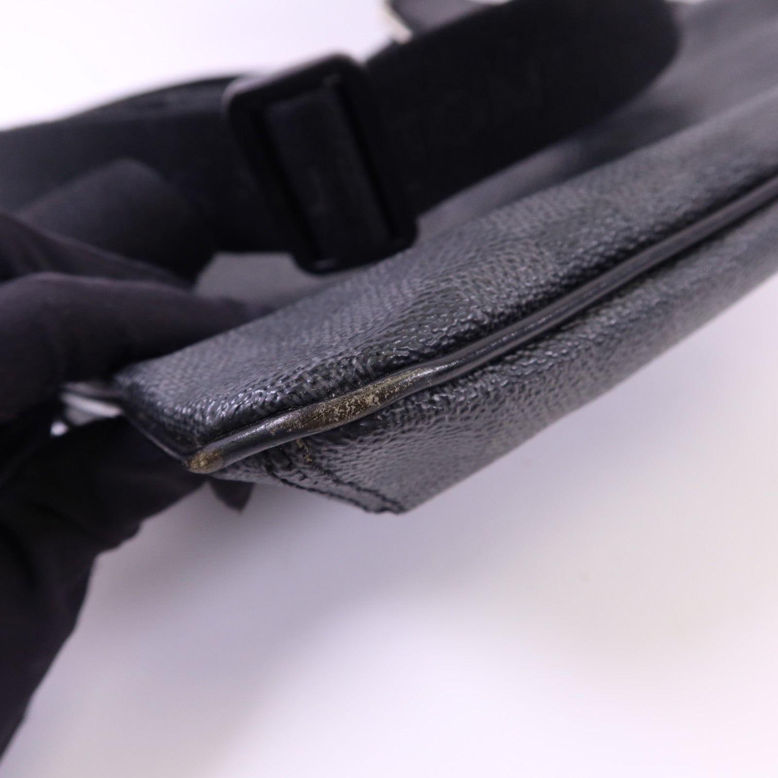 LOUIS VUITTON Damier Graphite Thomas銀扣肩背袋