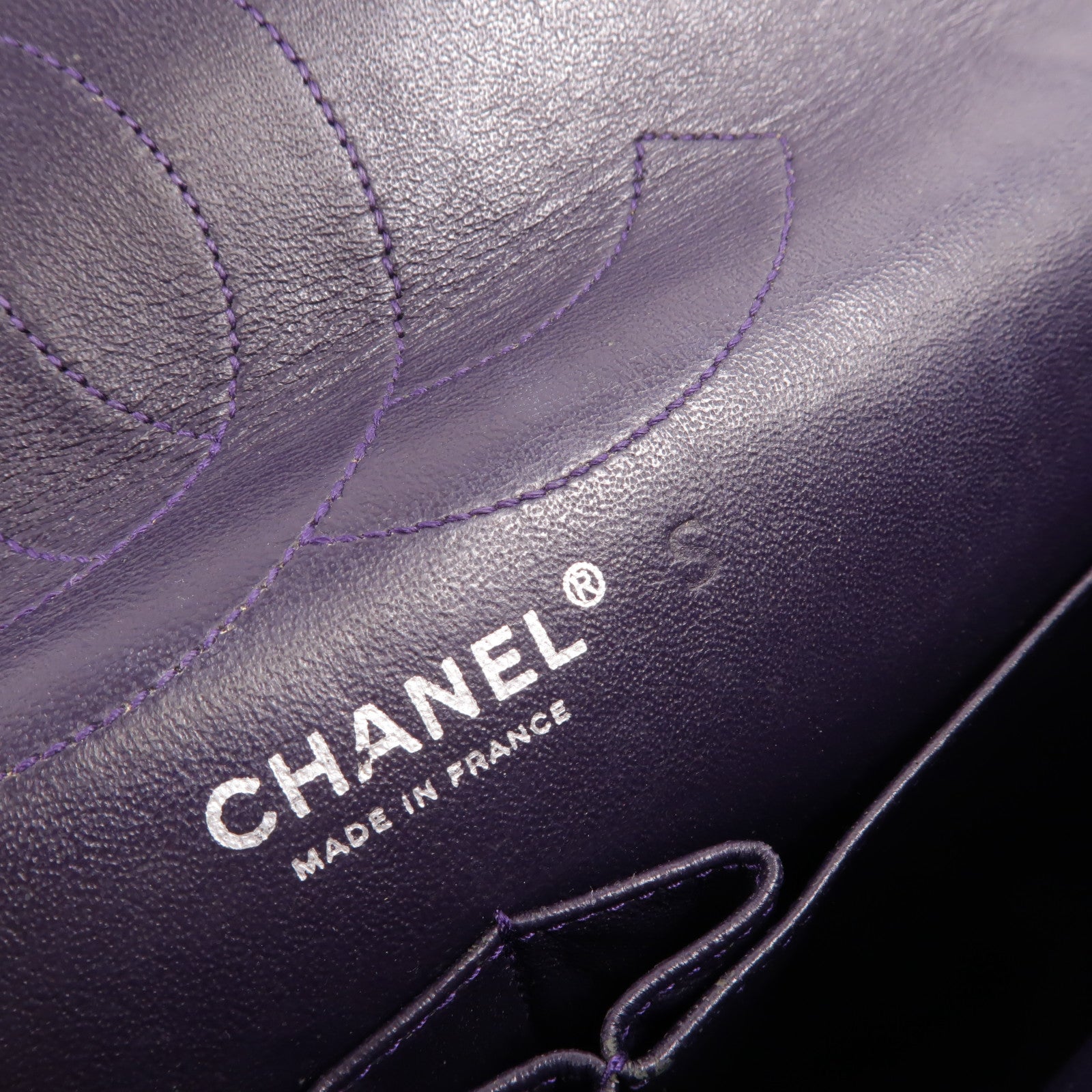 CHANEL 牛皮皮革2.55 Maxi鏈帶肩背袋