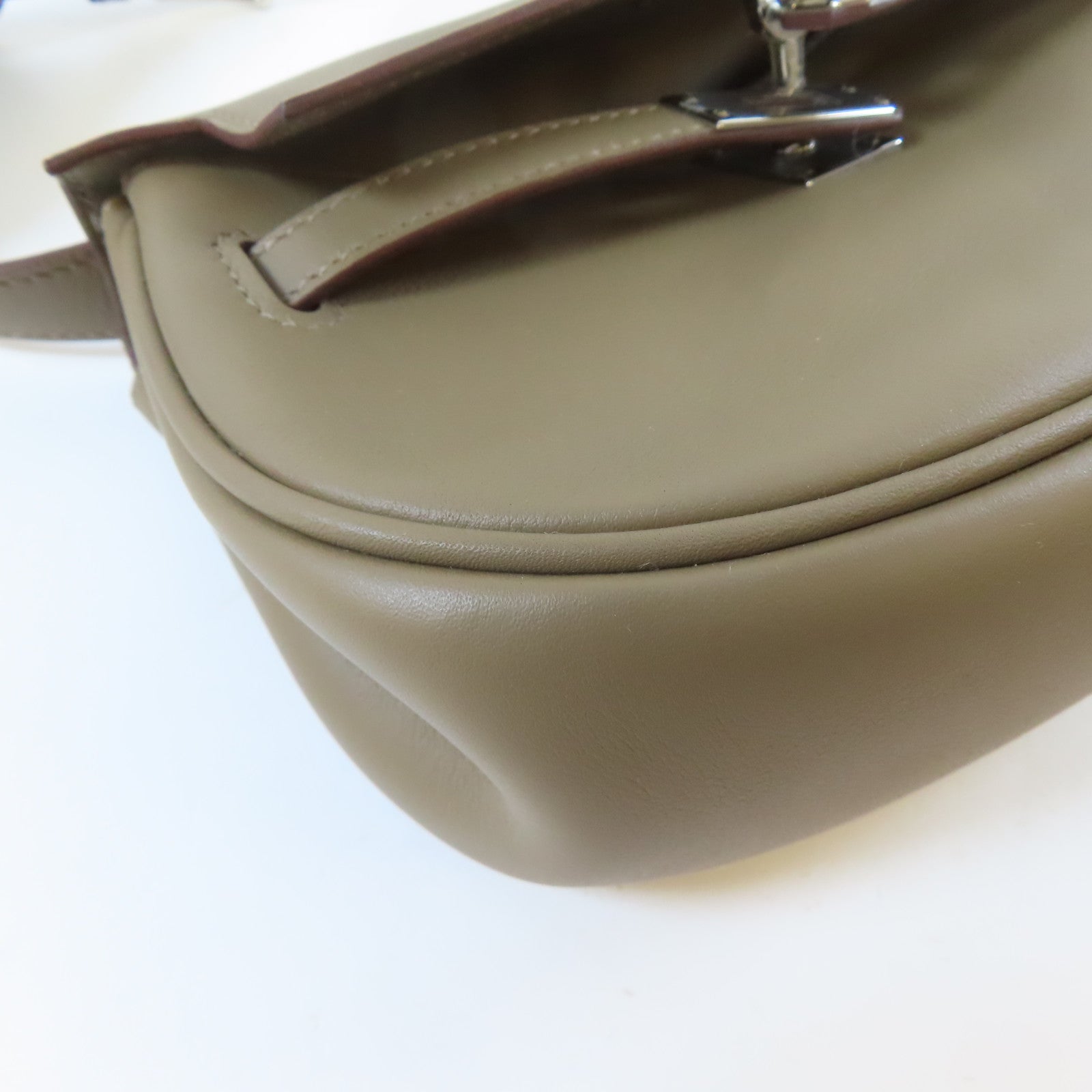 HERMES 【激減優惠】Swift皮革Kelly Moove銀扣皮革肩背袋大象灰色