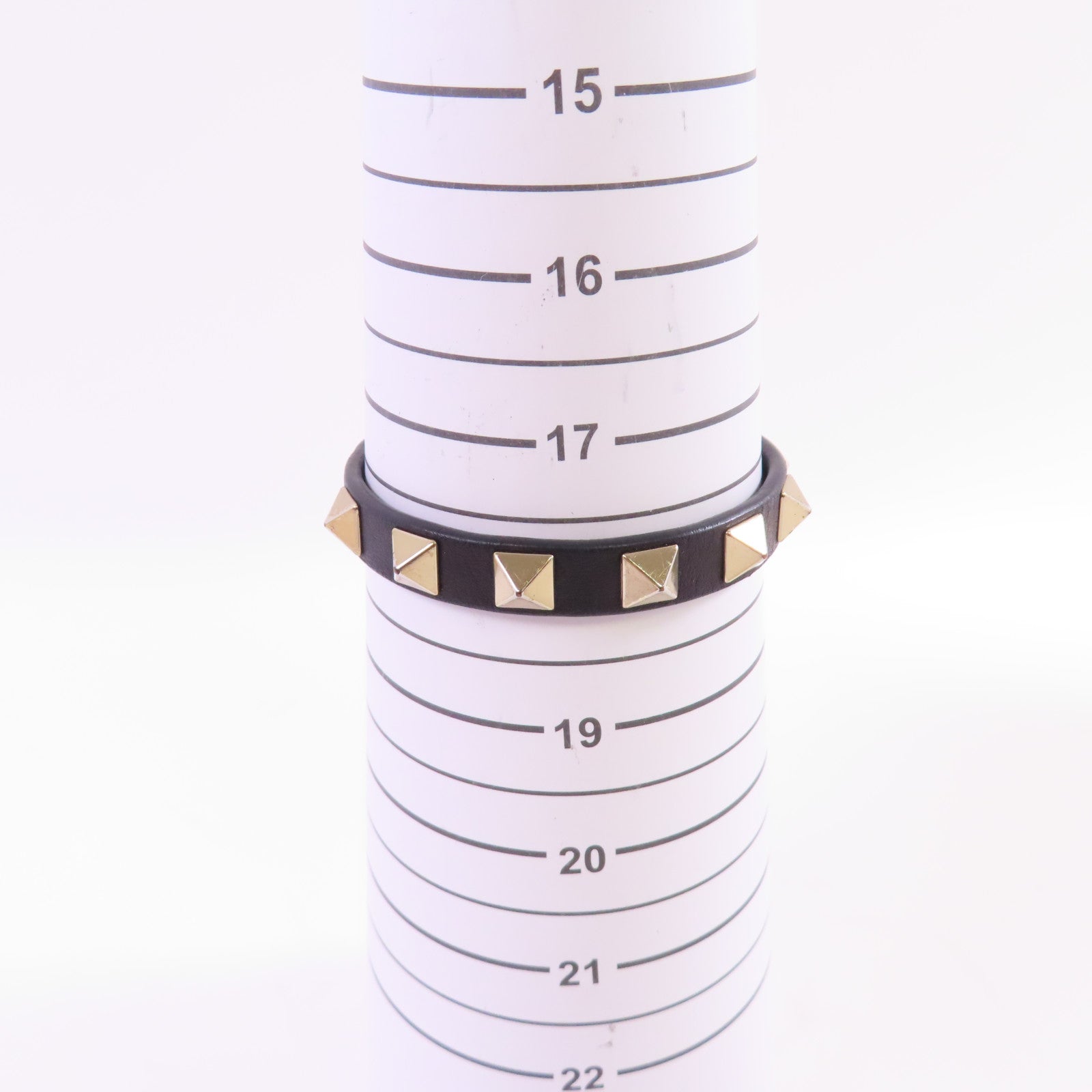 Valentino 牛皮皮革/金屬Rockstud Leather Bracelet手鏈