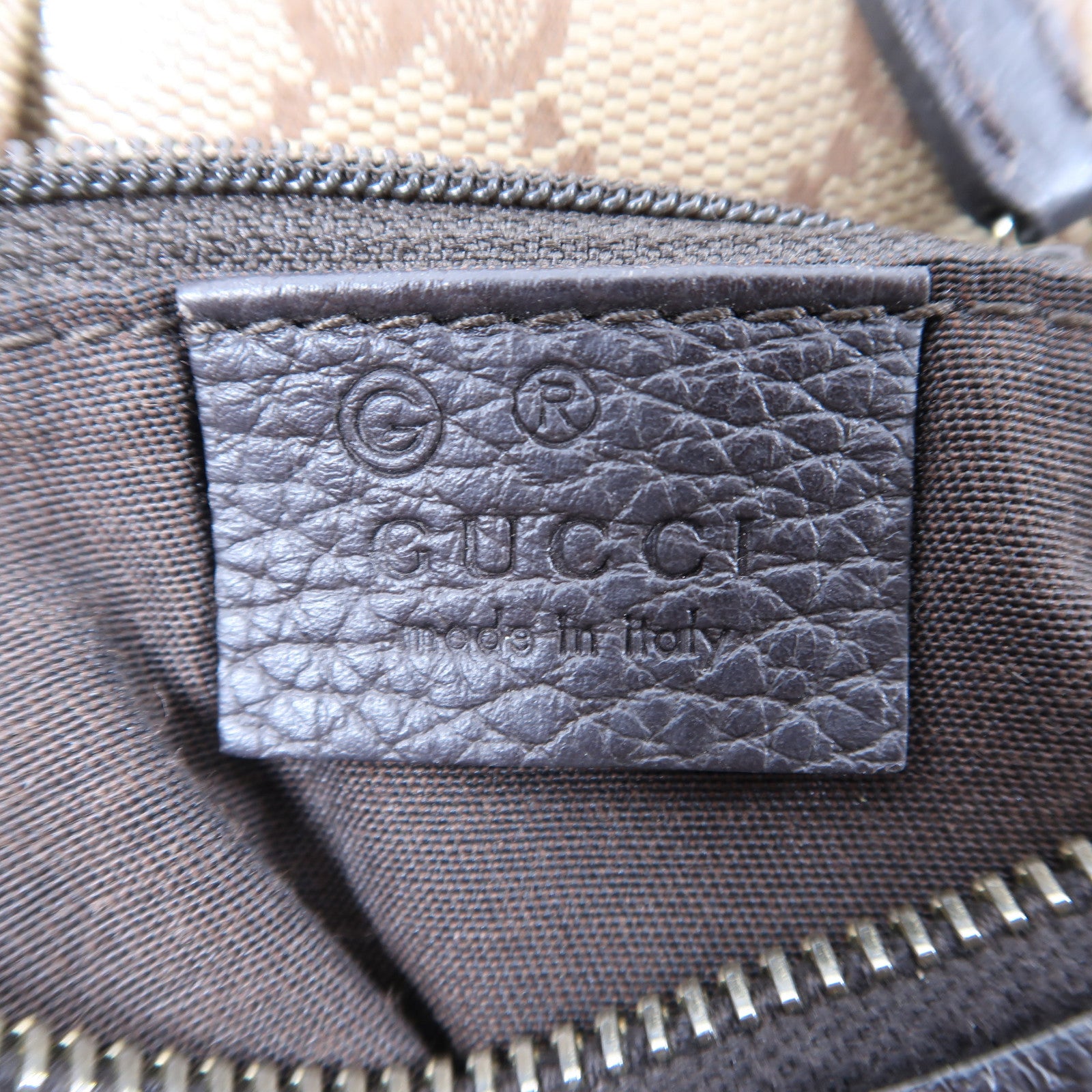 GUCCI 塗層帆布GG Shoulder銀扣肩背袋啡色