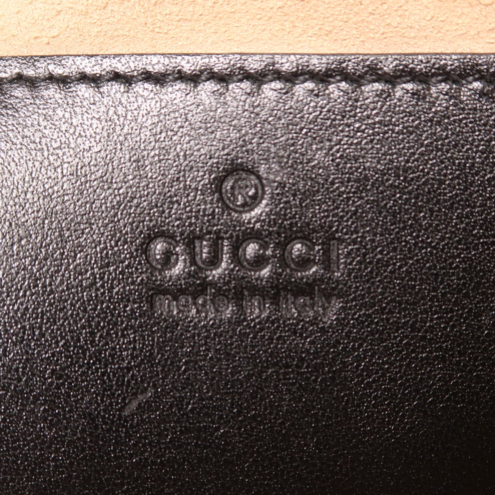 GUCCI 牛皮皮革GG Marmont金扣肩背袋