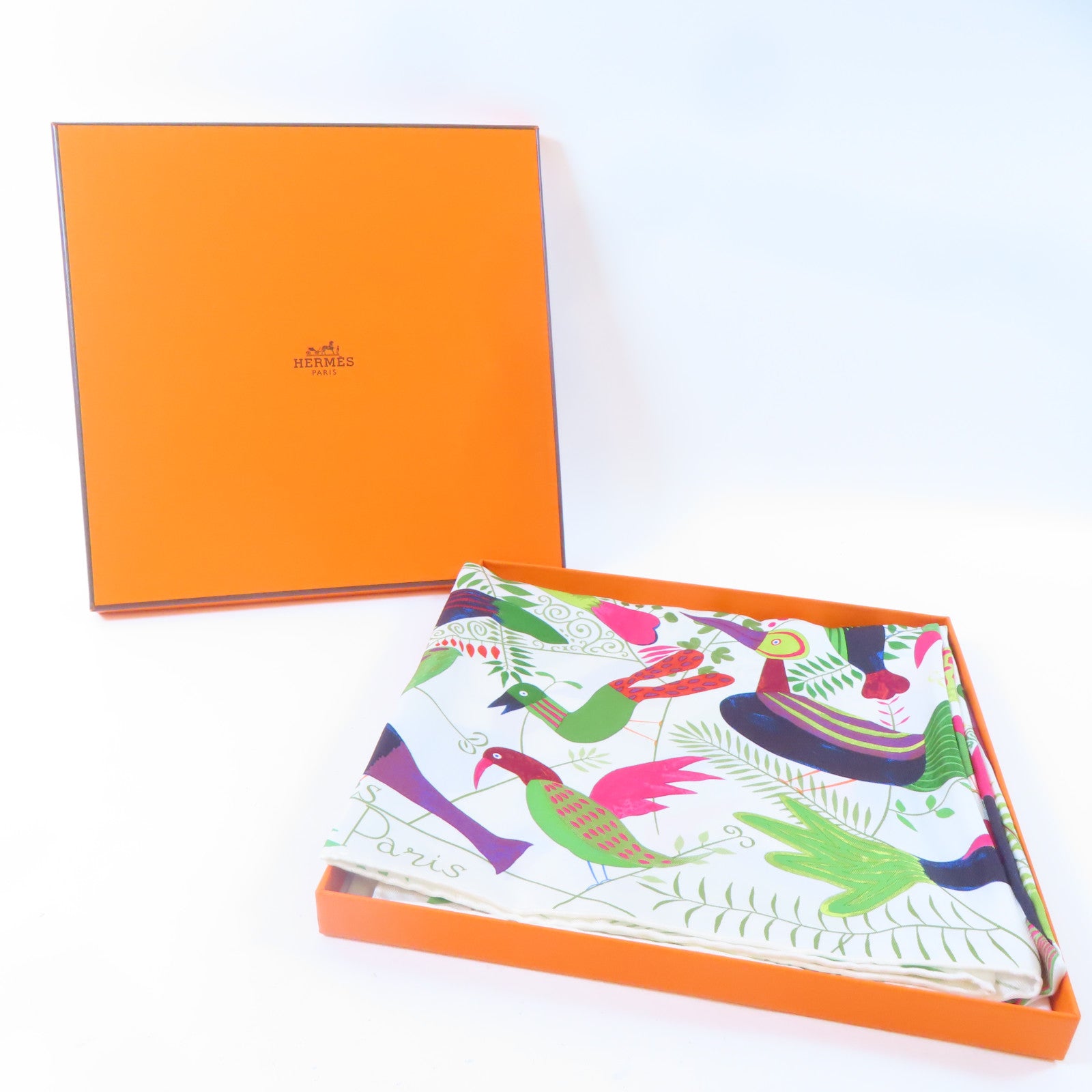 HERMES 絲質Carre 90 Scarf絲巾白色/綠色/桃紅色