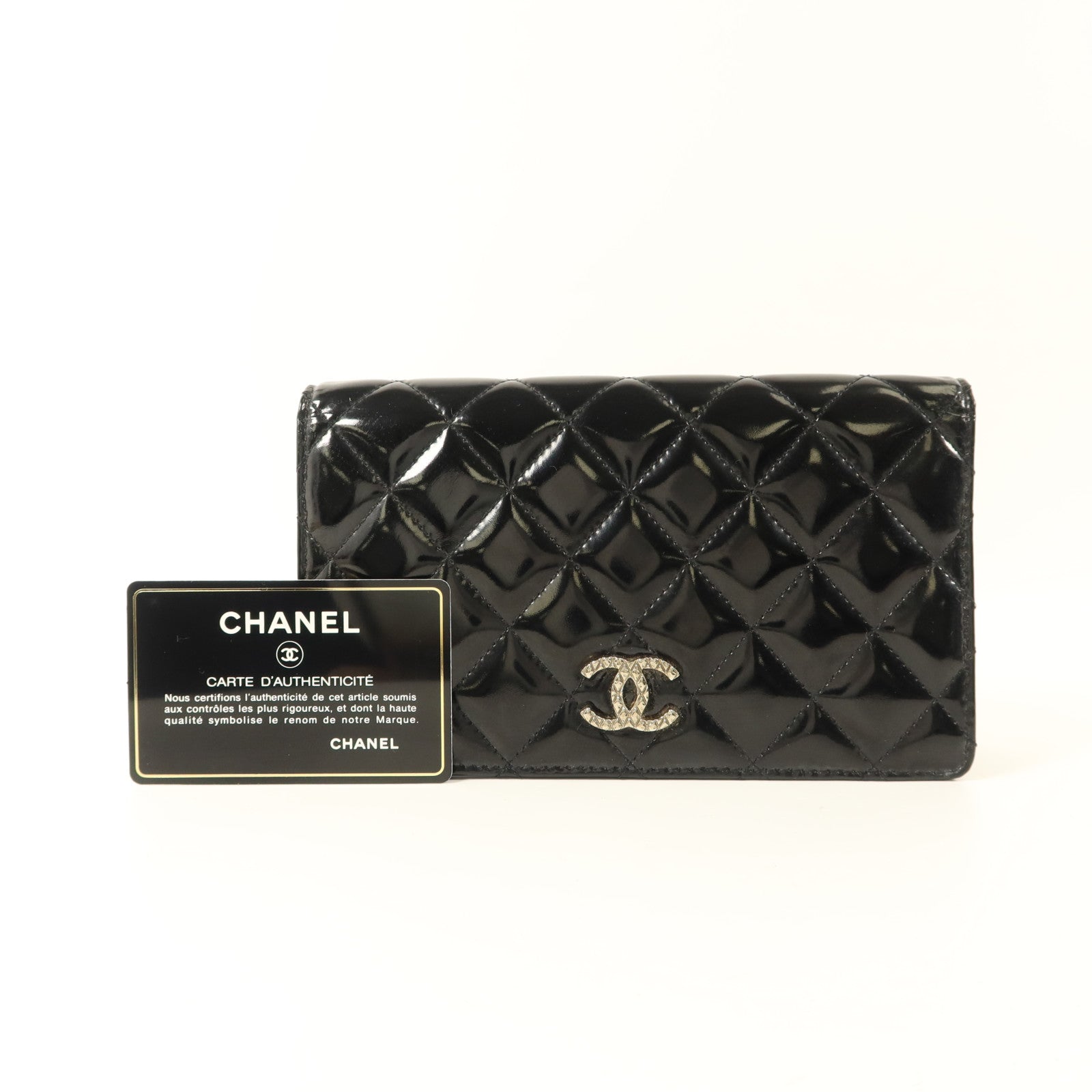 CHANEL 漆皮皮革Long Bifold Wallet銀扣長錢包