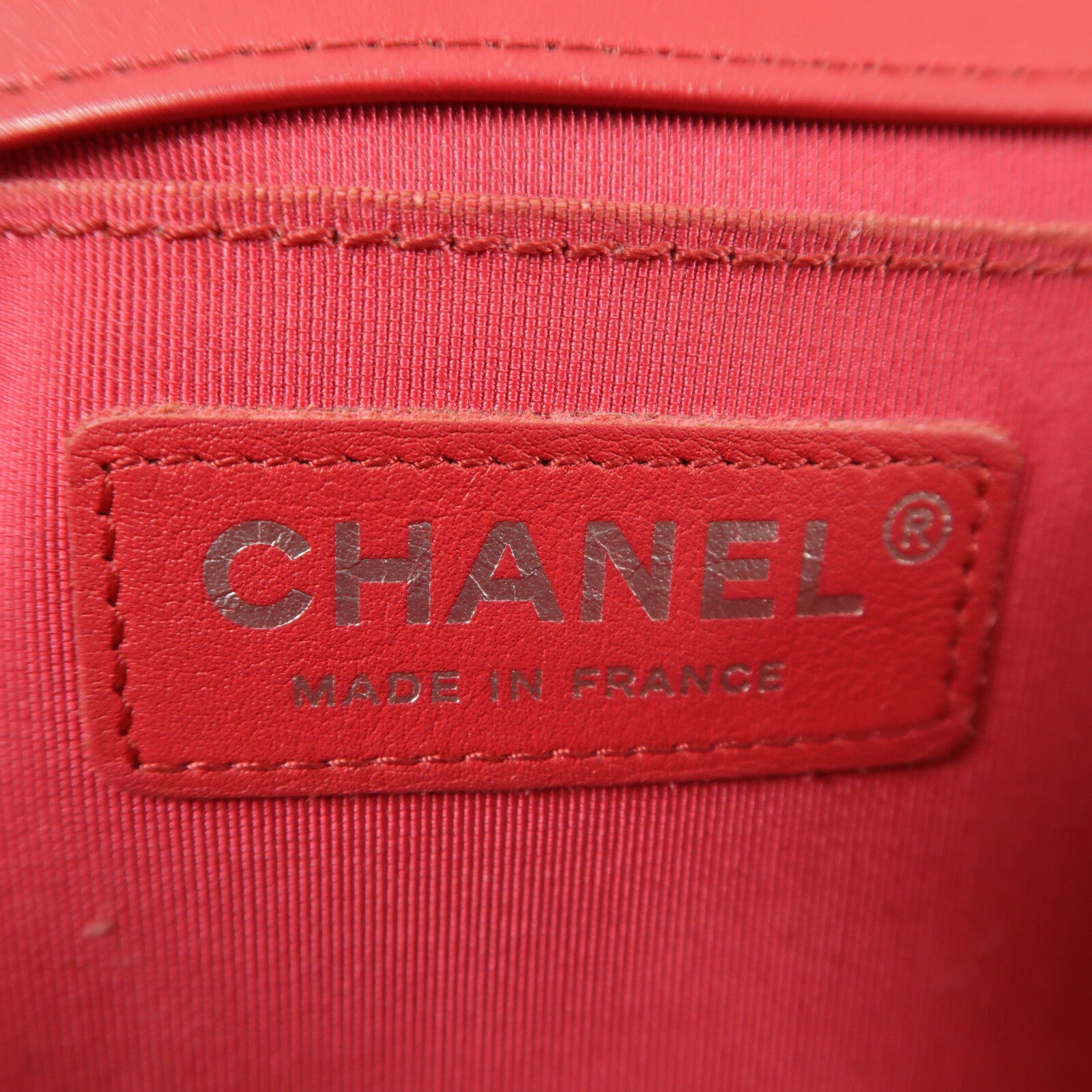 CHANEL 羊皮皮革Boy 25銀扣鏈帶肩背袋