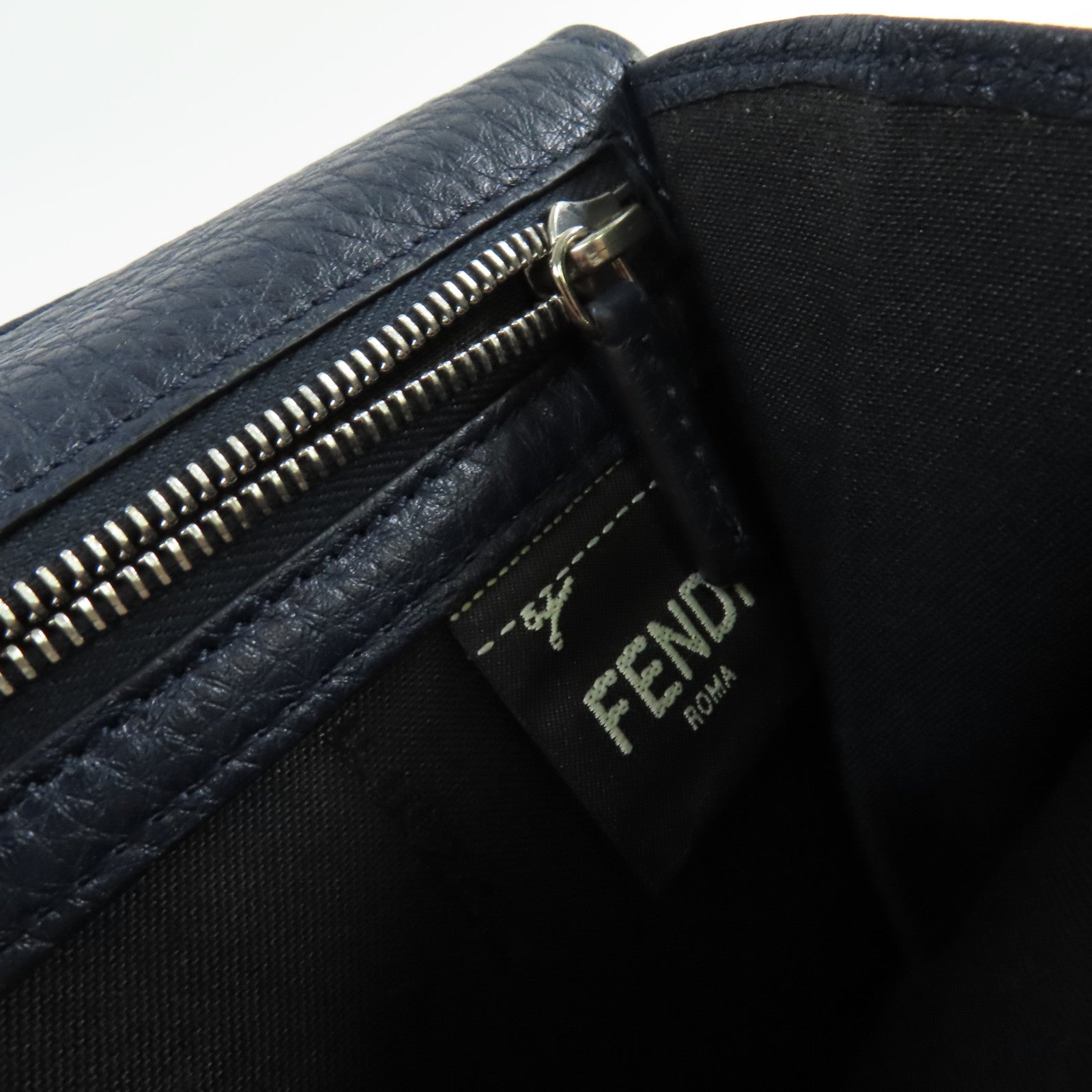 FENDI 牛皮皮革/金屬Bugs Eyes Long Wallet銀扣長錢包黑色
