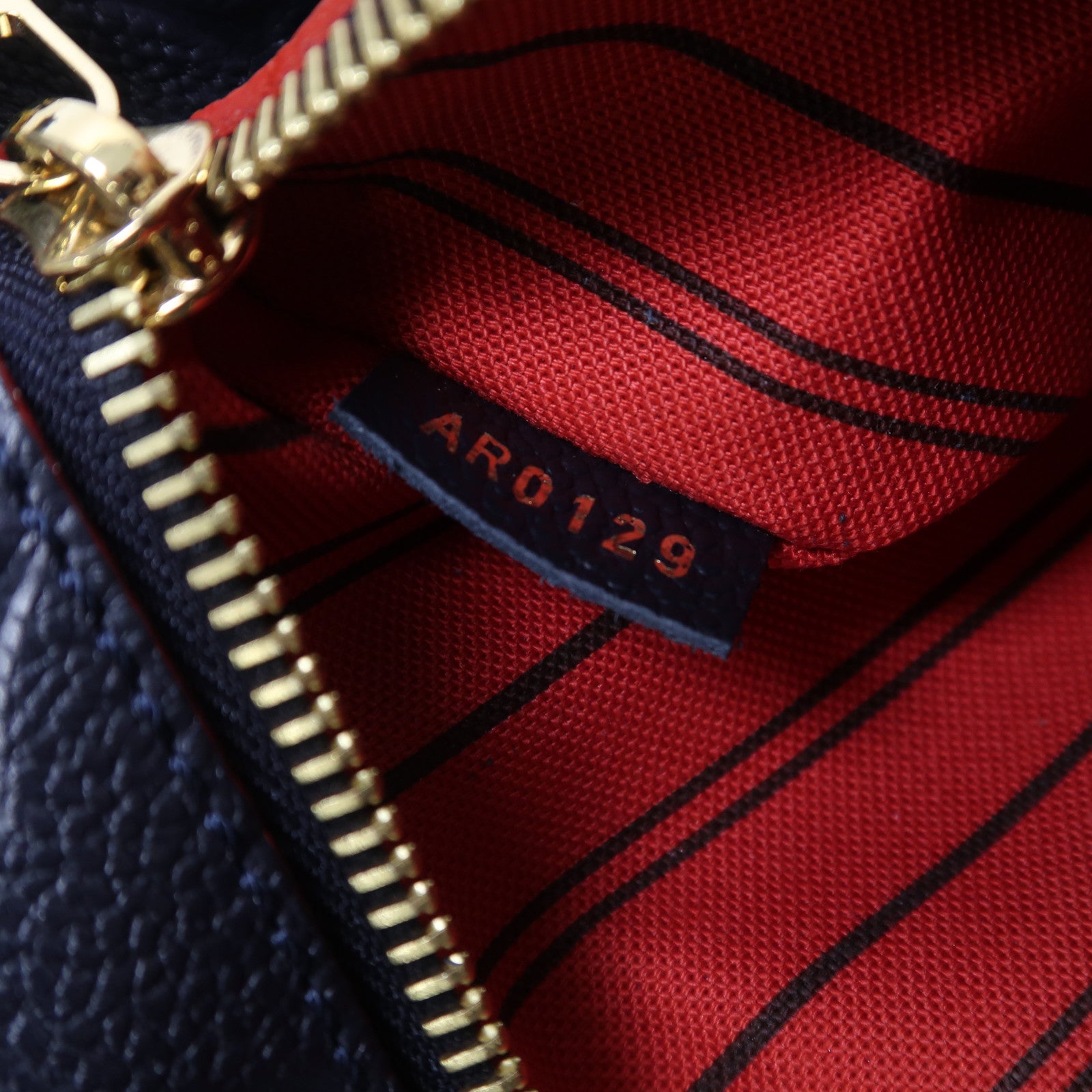 LOUIS VUITTON Monogram Empreinte Pochette Metis金扣手挽肩背兩用袋深藍色