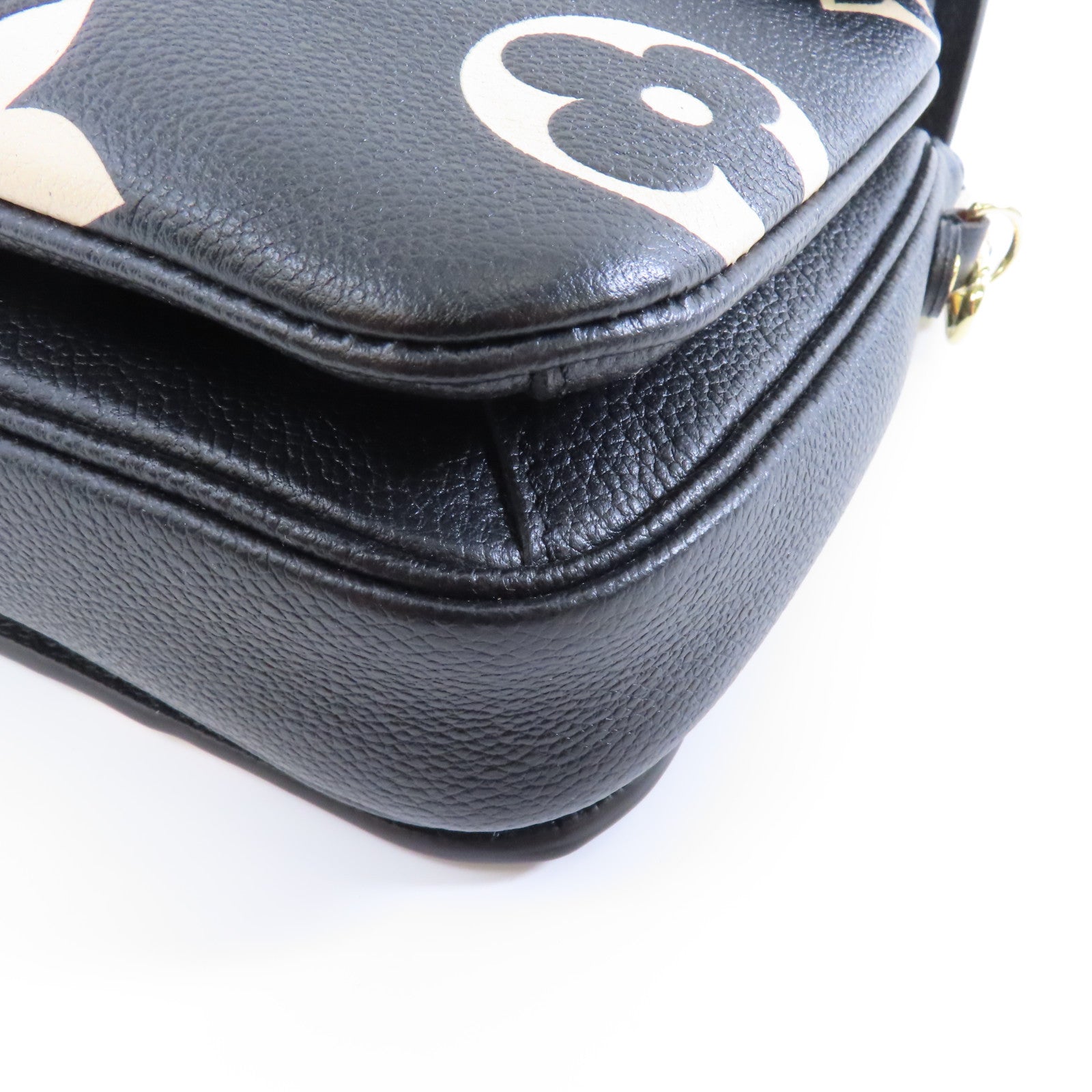 LOUIS VUITTON Monogram Giant Pochette Metis金扣手挽肩背兩用袋黑色/米色