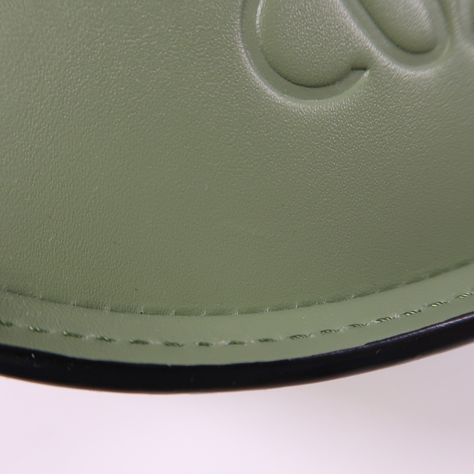 LOEWE 牛皮皮革Molded Bucket肩背袋綠色
