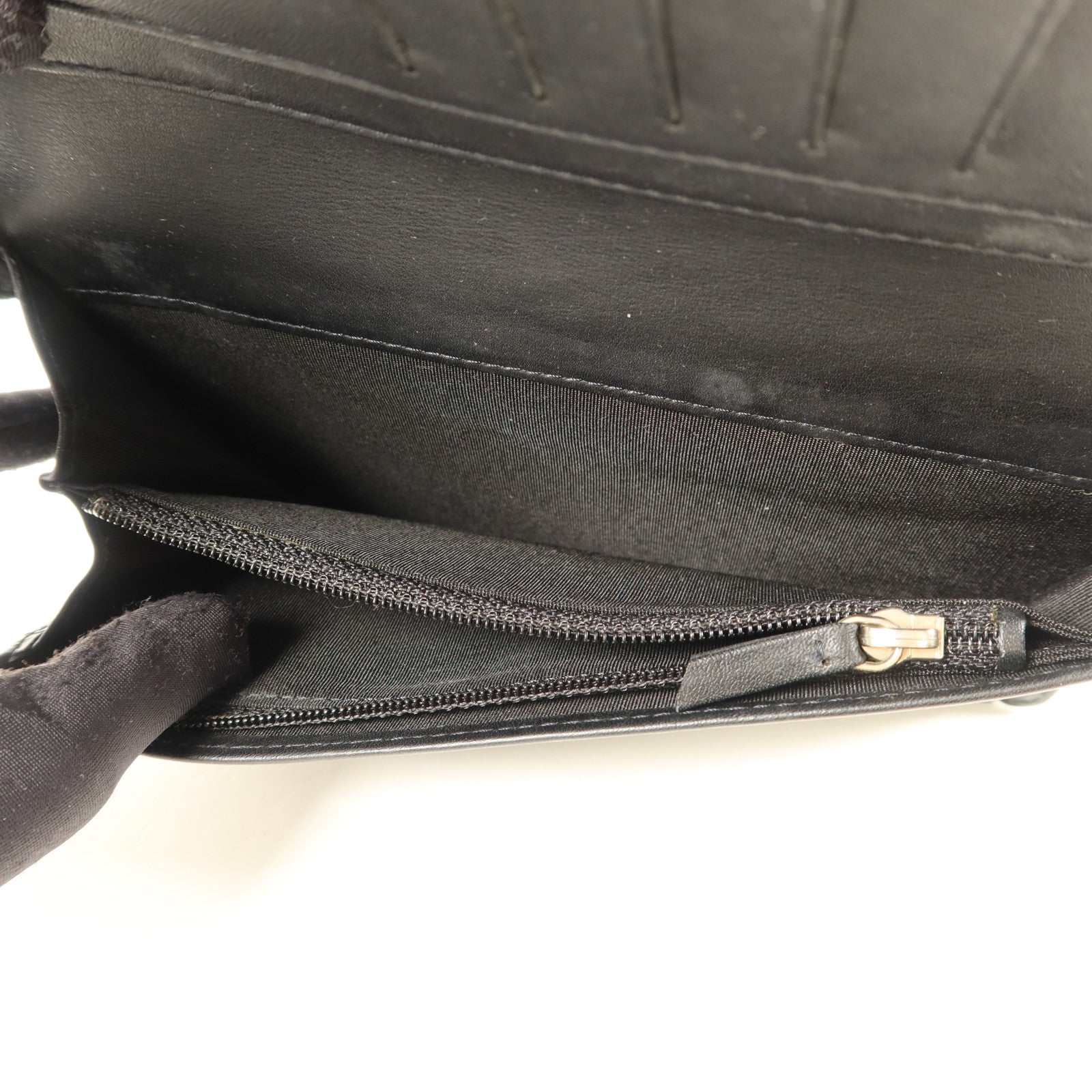 CHANEL 漆皮皮革Long Bifold Wallet銀扣長錢包