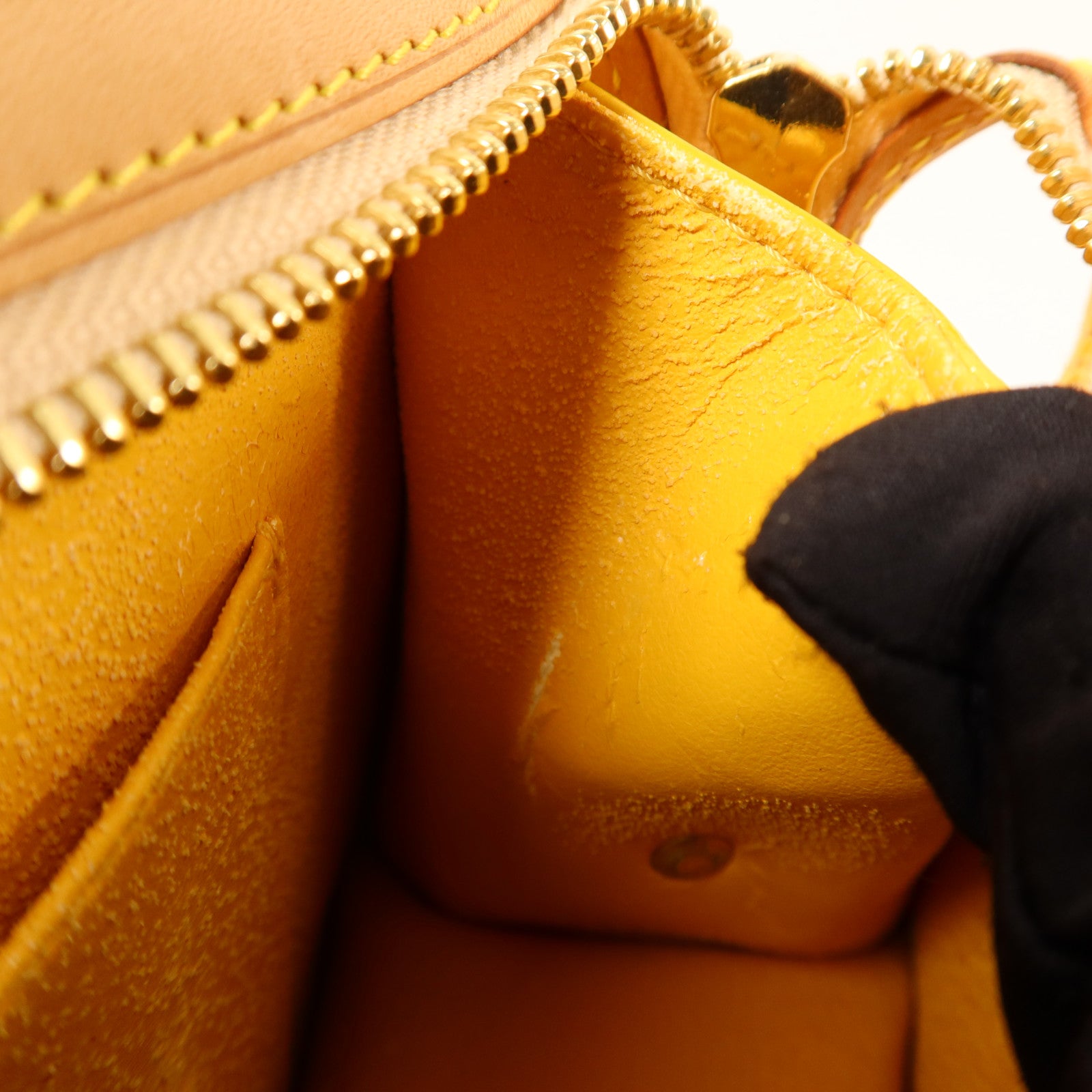 LOUIS VUITTON Monogram Vernis Mini Forsyth金扣手挽袋