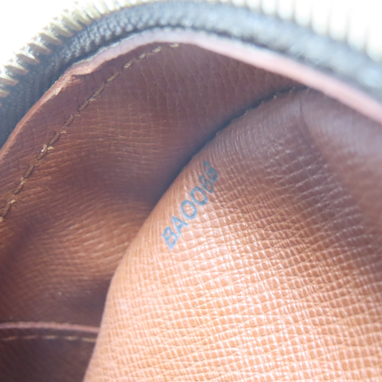 LOUIS VUITTON Monogram Blois Crossbody金扣肩背袋啡色