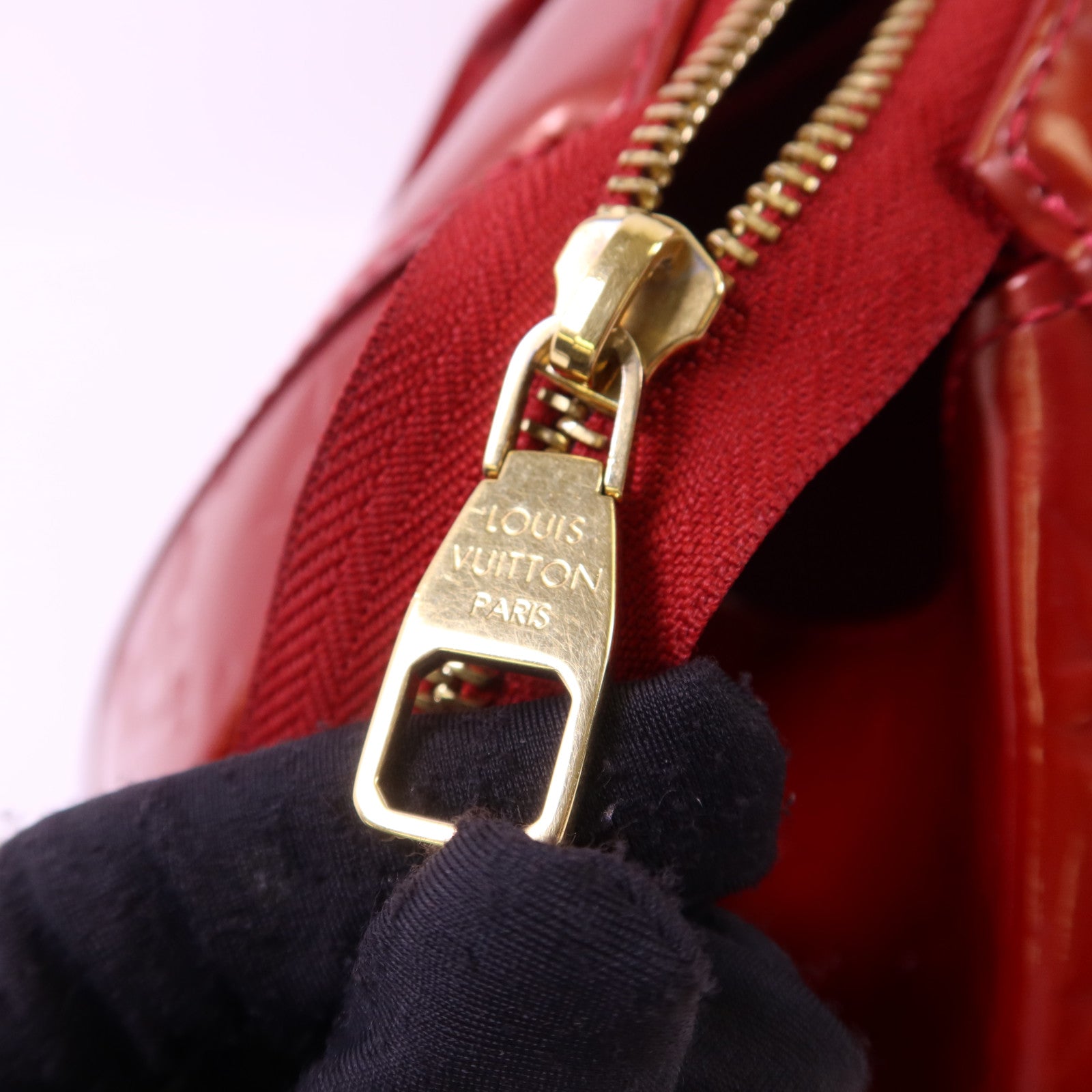 LOUIS VUITTON Monogram Vernis Sherwood PM金扣肩背袋