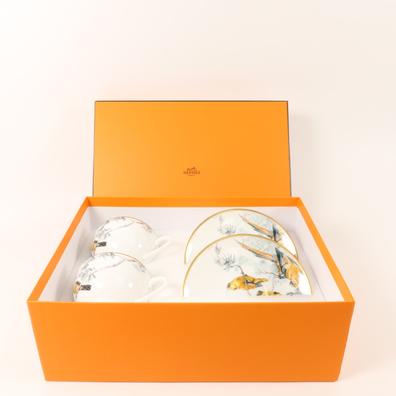 HERMES 瓷器Carnets d'Equateur Teacup and Saucer茶杯和茶碟