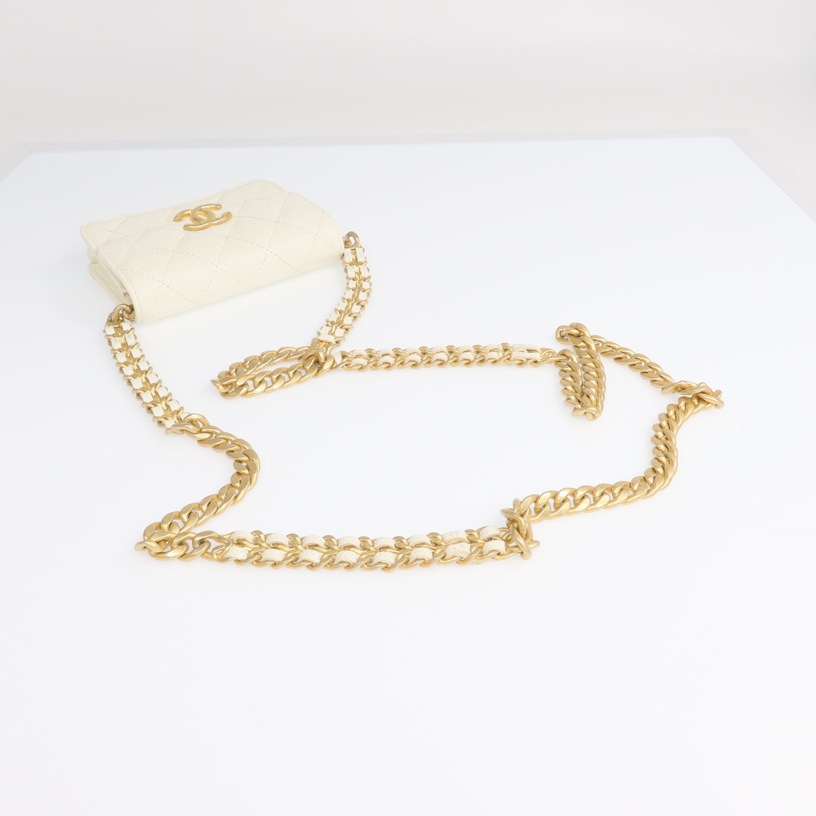 CHANEL 牛皮皮革Chain Shoulder金扣鏈帶肩背袋