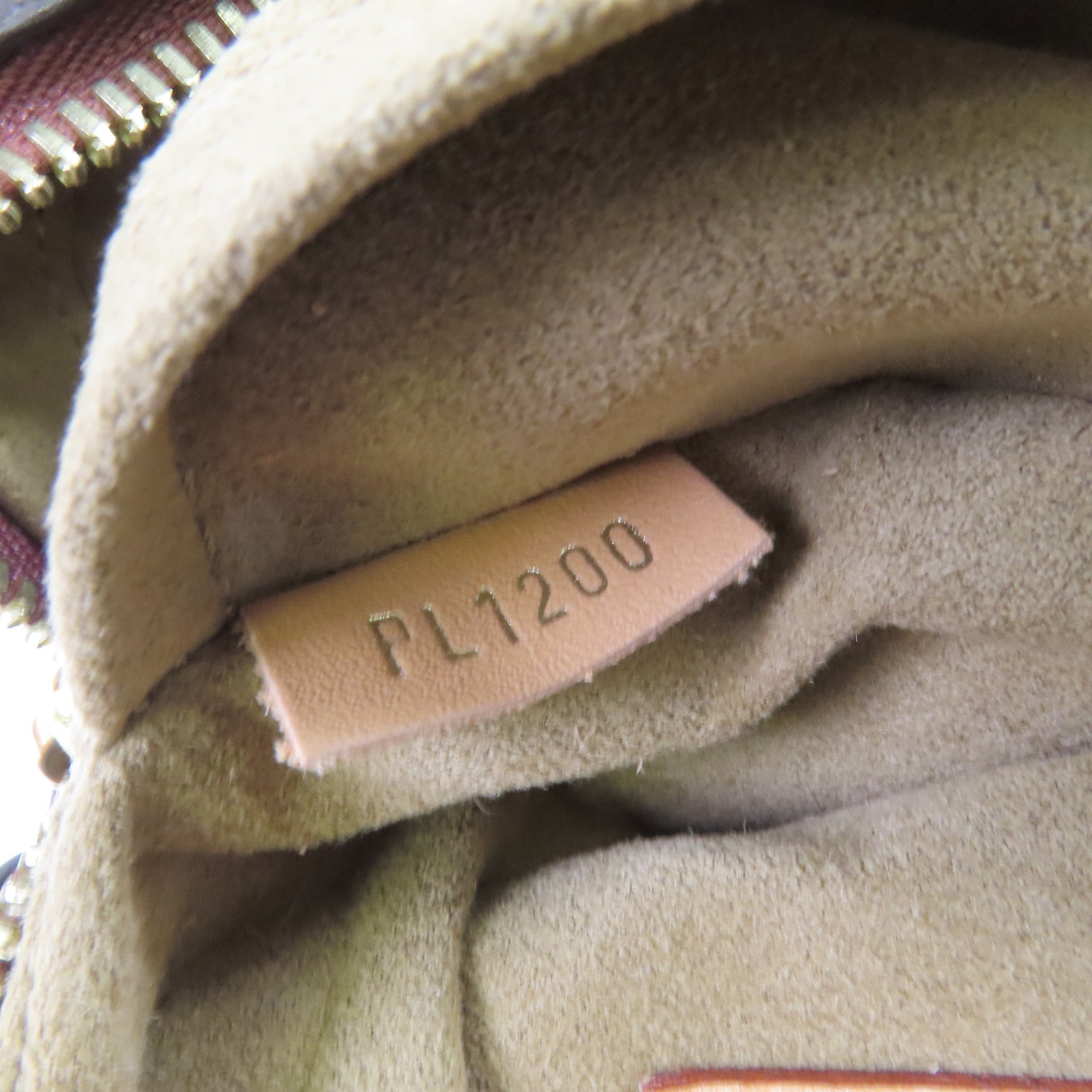LOUIS VUITTON Monogram Boite Chapeau Souple Shoulder Bag金扣肩背袋啡色