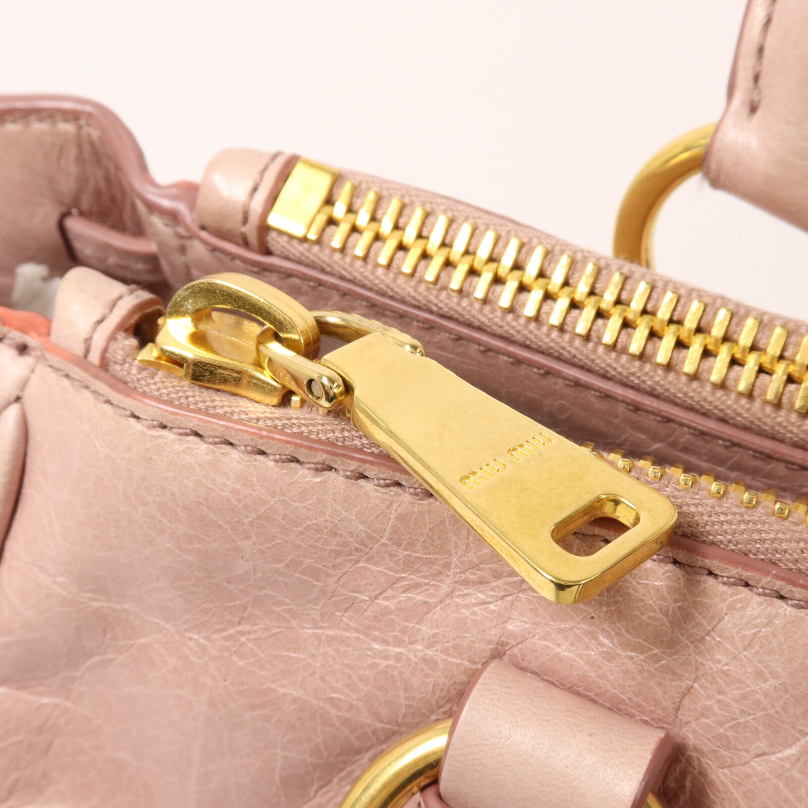 Miu Miu 牛皮皮革Vitello Shine手挽肩背兩用袋