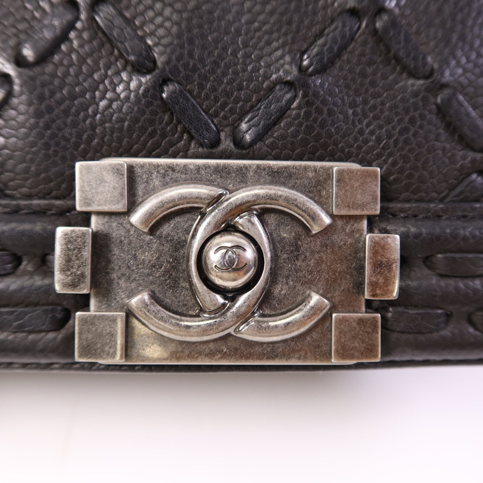 CHANEL 牛皮皮革Le Boy 20銀扣鏈帶肩背袋