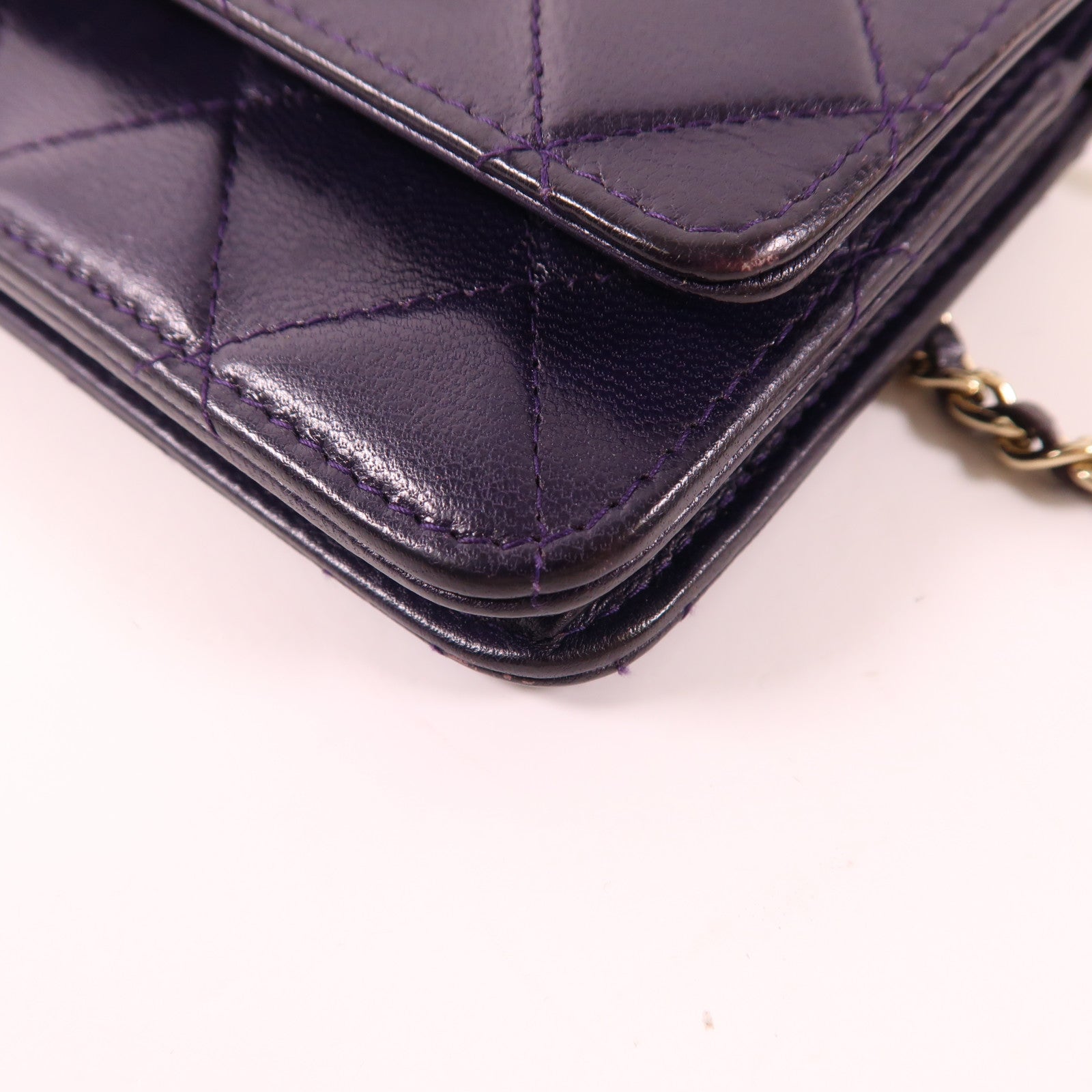CHANEL 牛皮皮革WOC Wallet On Chain金扣鏈帶肩背袋