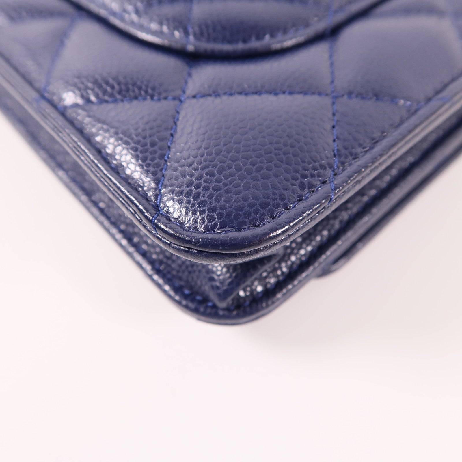CHANEL 牛皮皮革WOC Wallet On Chain金扣鏈帶肩背袋
