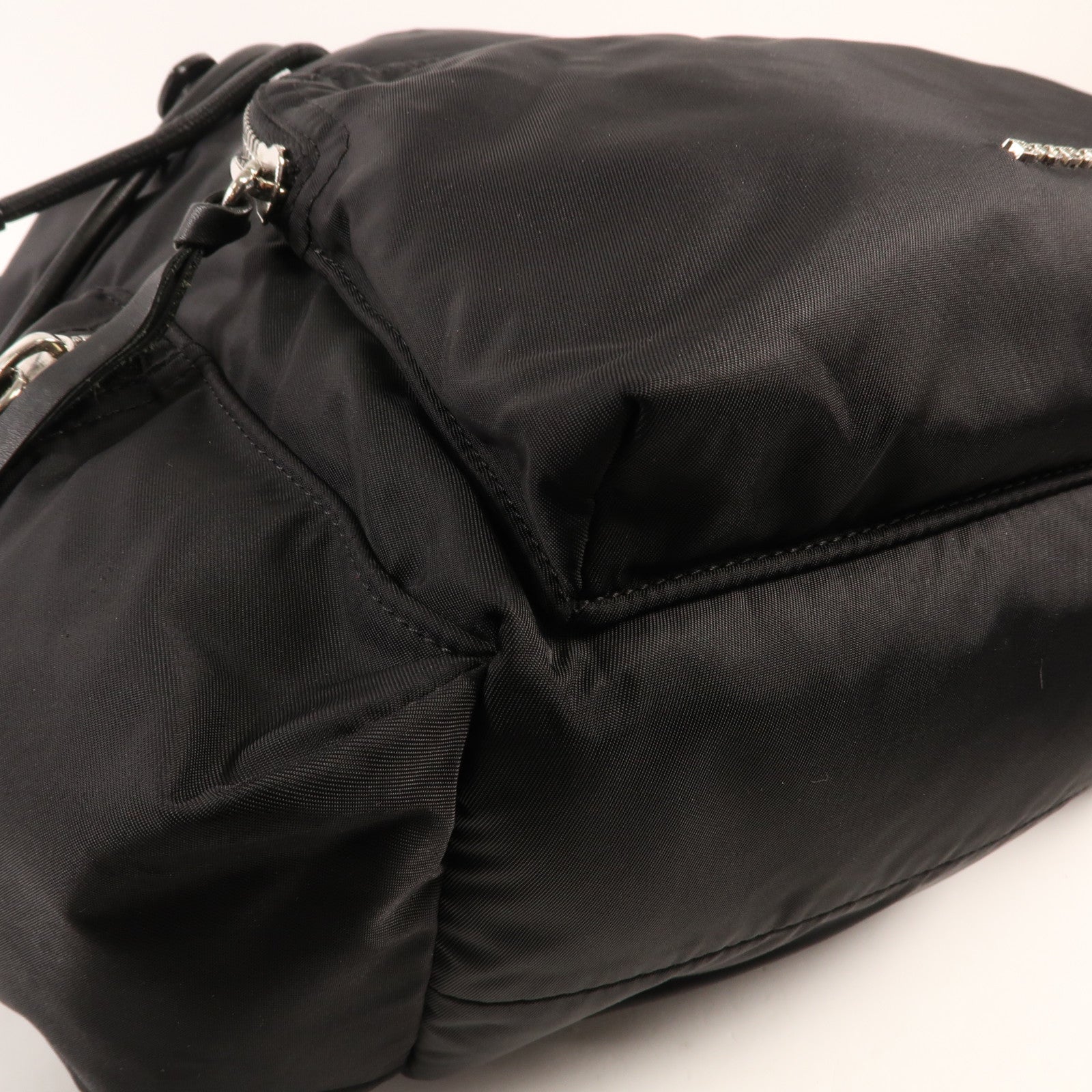 BURBERRY 尼龍Backpack銀扣背包