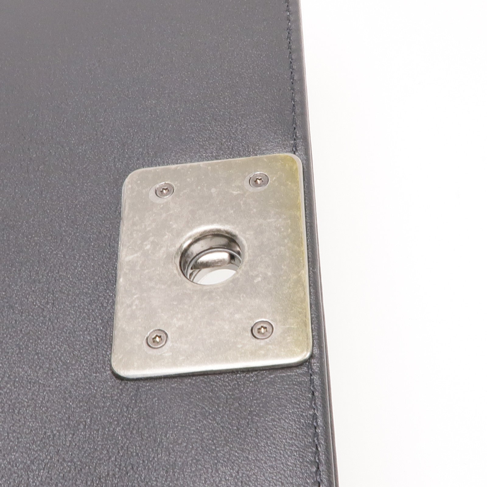 CHANEL 牛皮皮革Boy 25銀扣鏈帶肩背袋