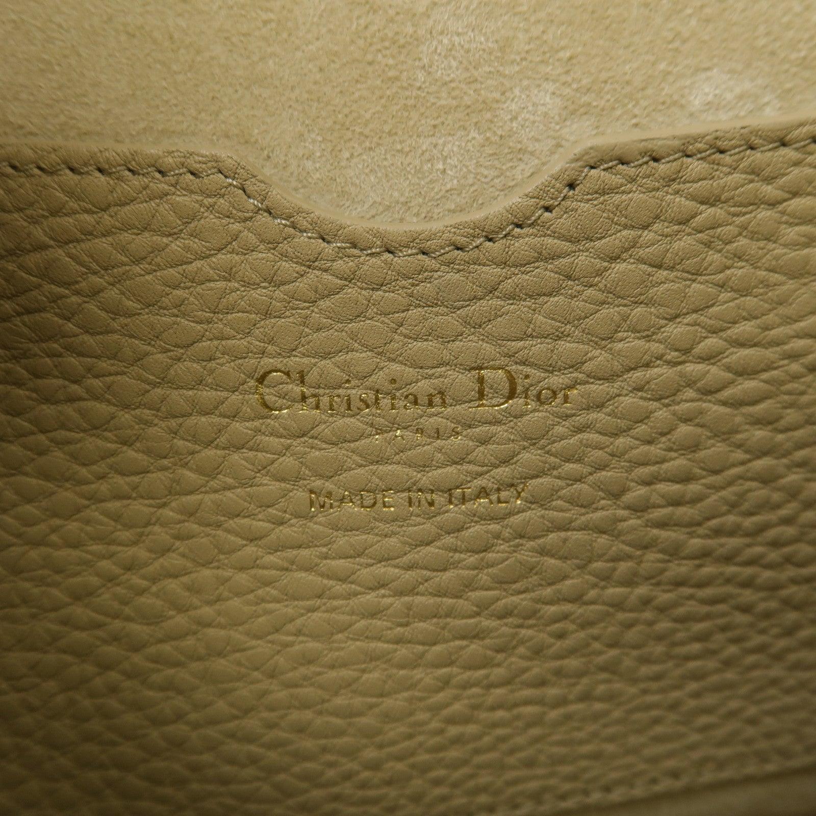 Dior 牛皮皮革Bobby金扣肩背袋米色