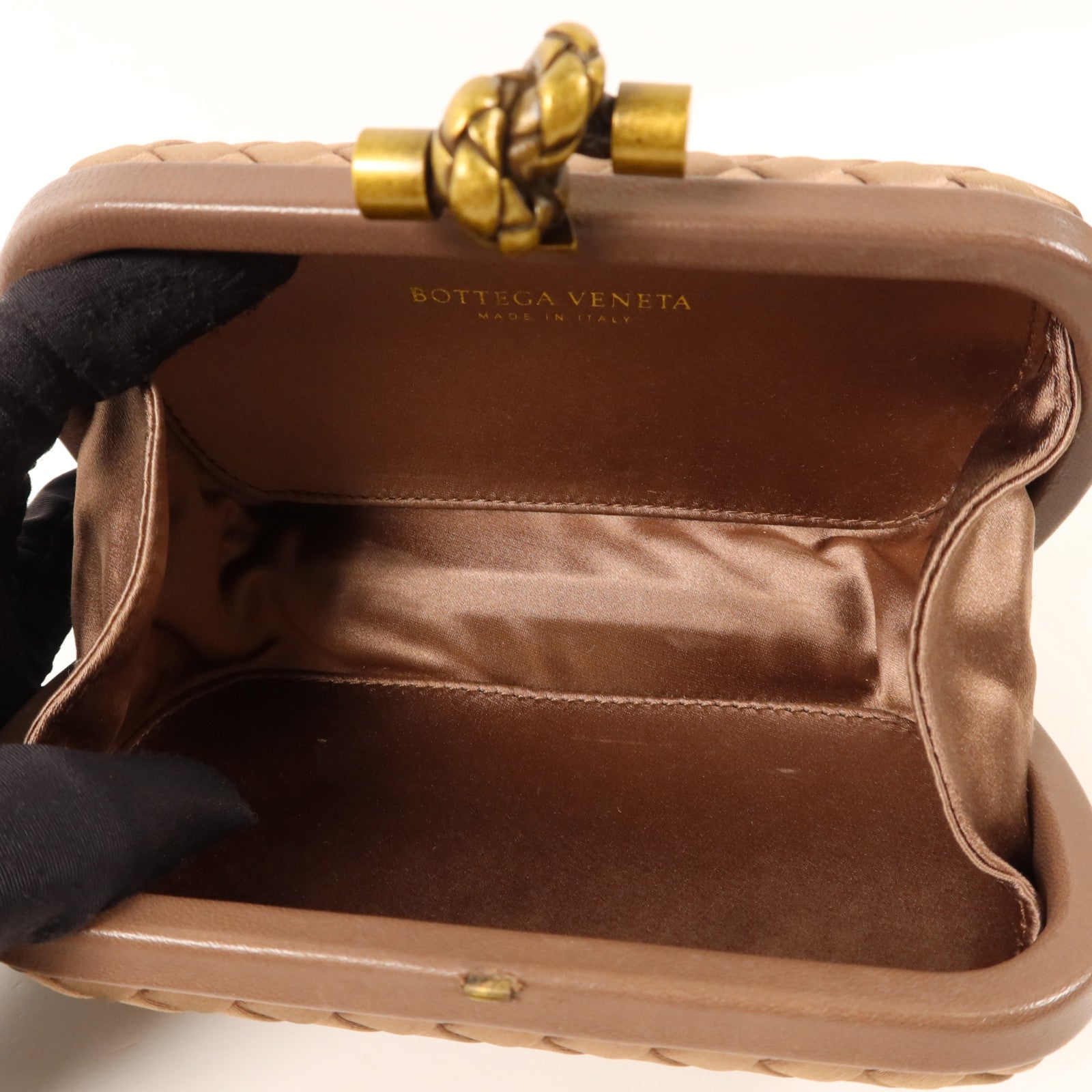 BOTTEGA VENETA Satin Clutch Bag金扣手拿包