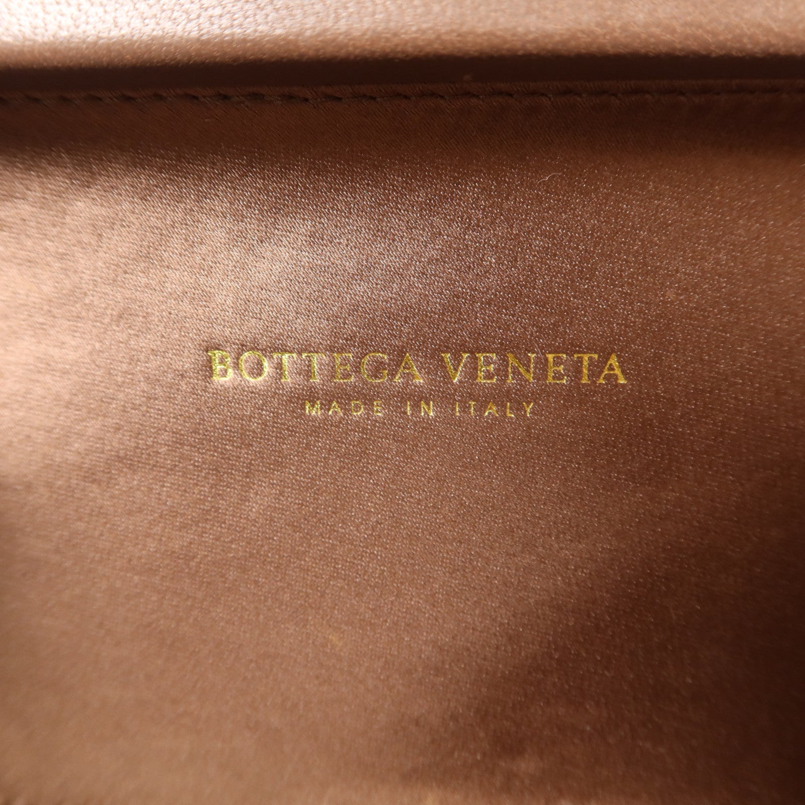 BOTTEGA VENETA Satin Clutch Bag金扣手拿包