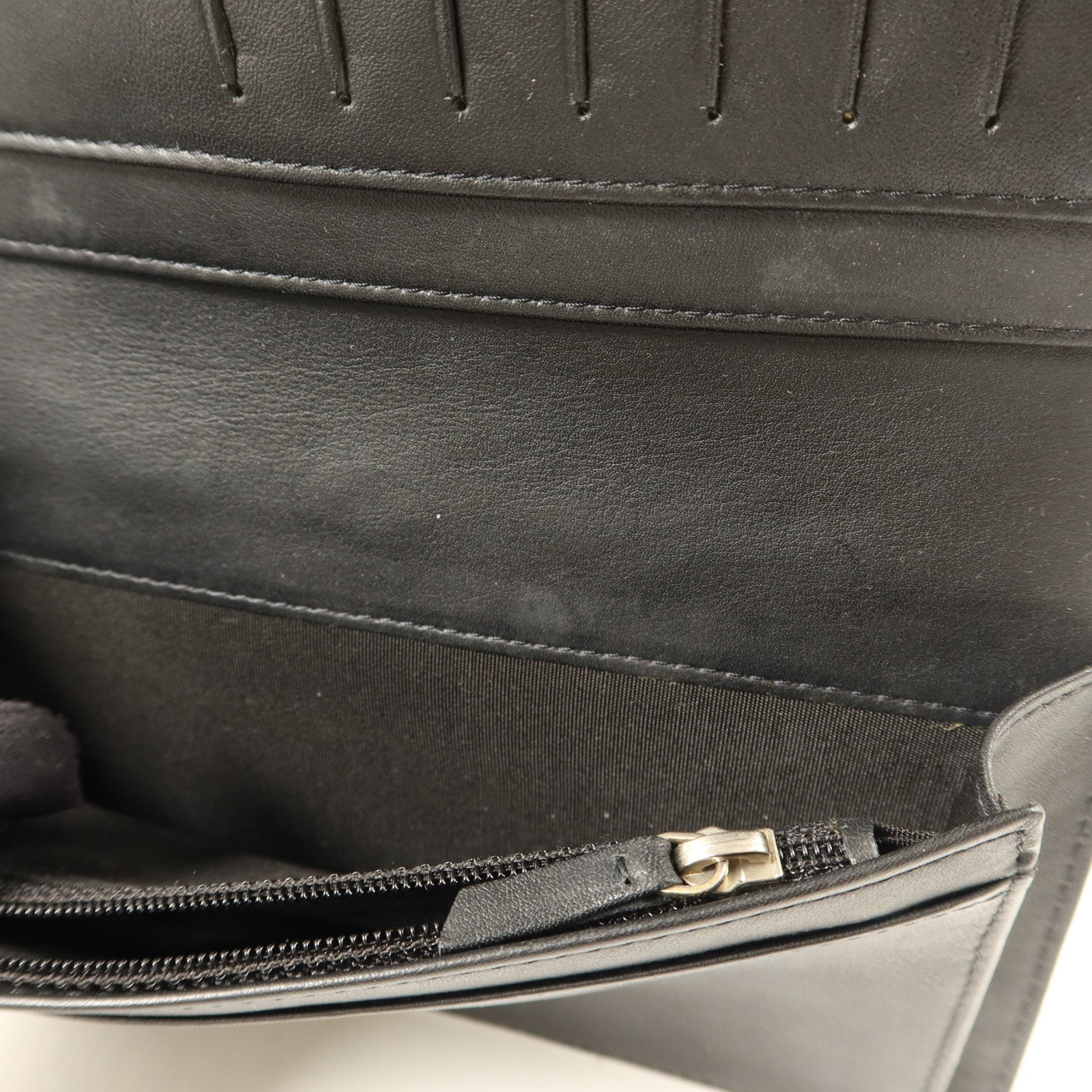 CHANEL 漆皮皮革Long Bifold Wallet銀扣長錢包