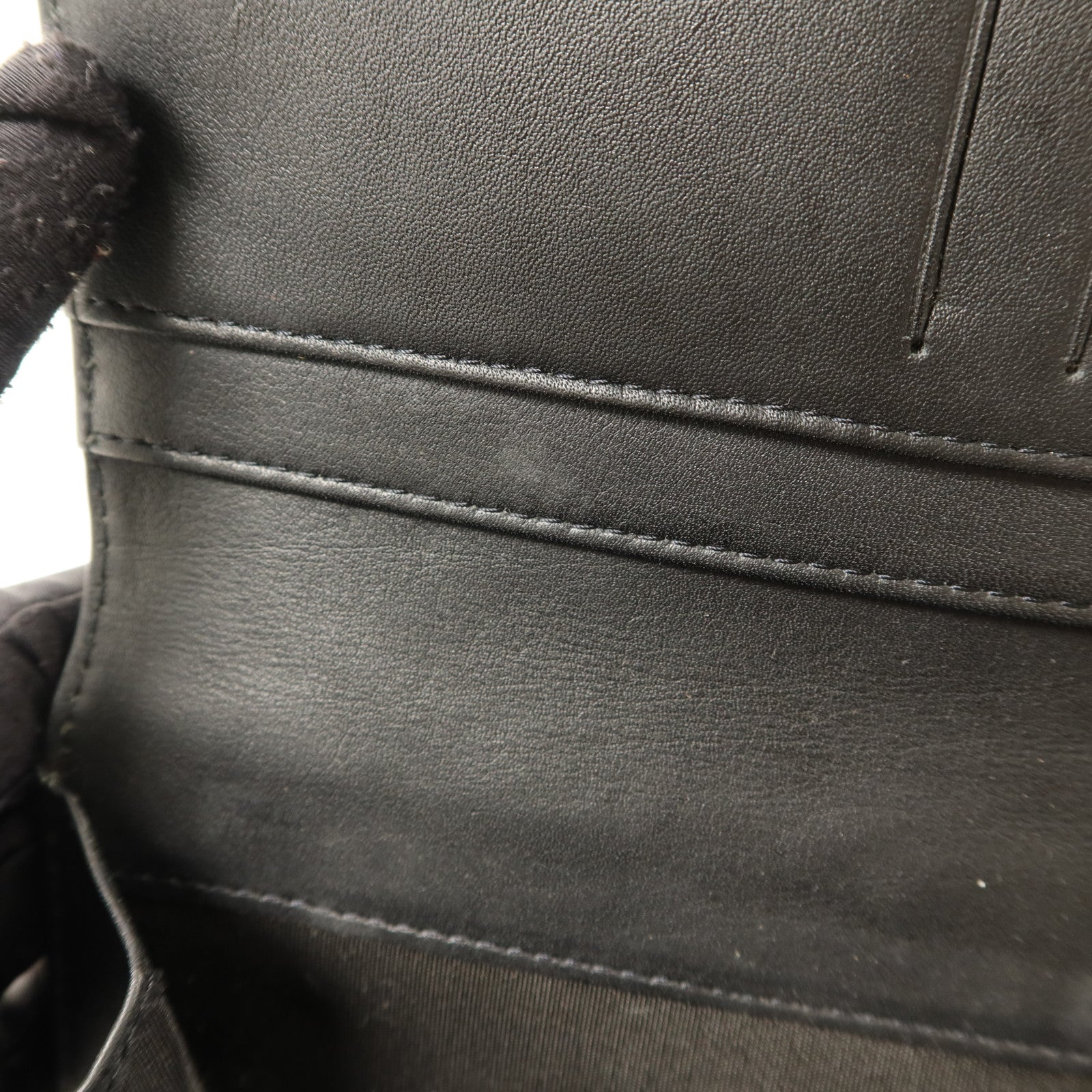 CHANEL 漆皮皮革Long Bifold Wallet銀扣長錢包