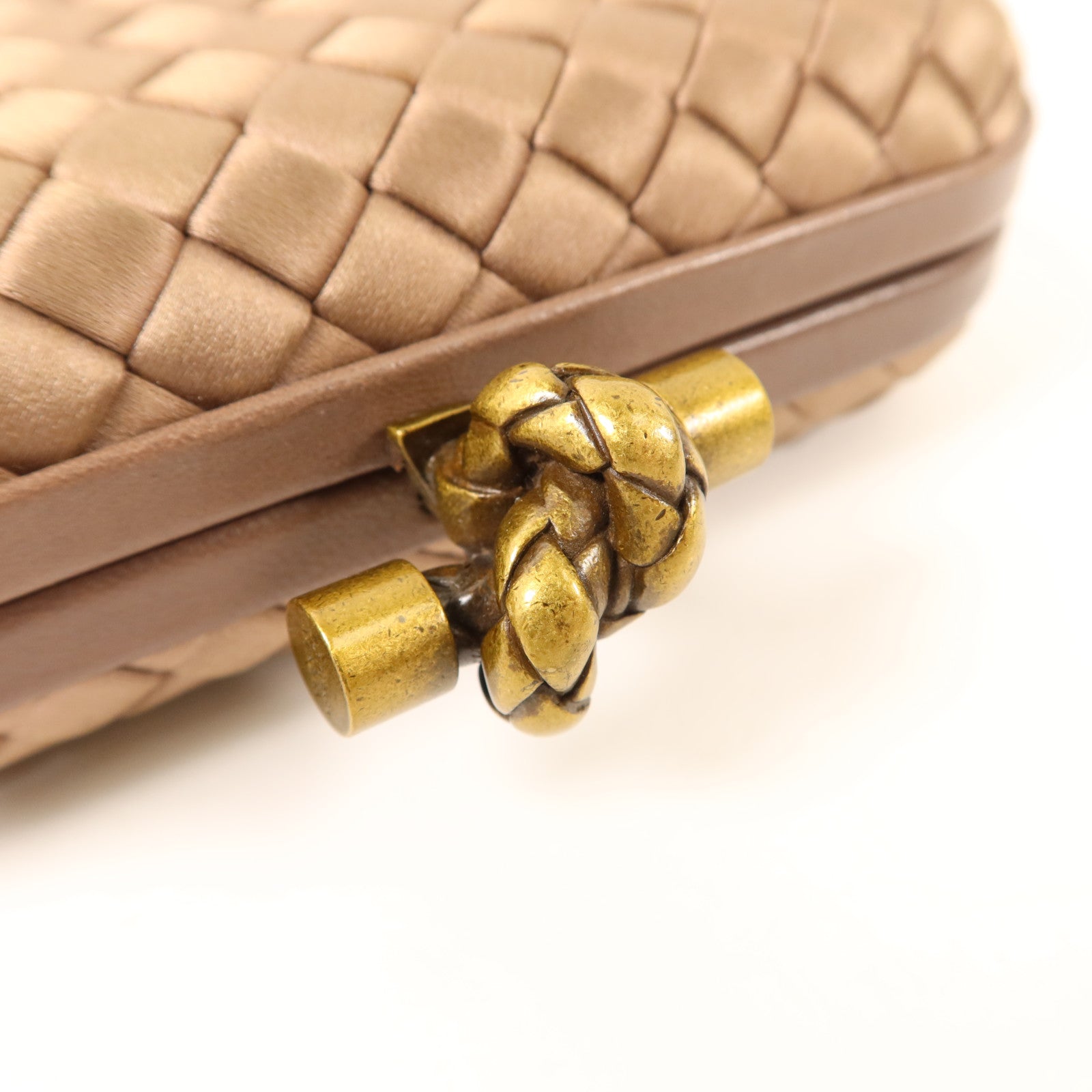 BOTTEGA VENETA Satin Clutch Bag金扣手拿包