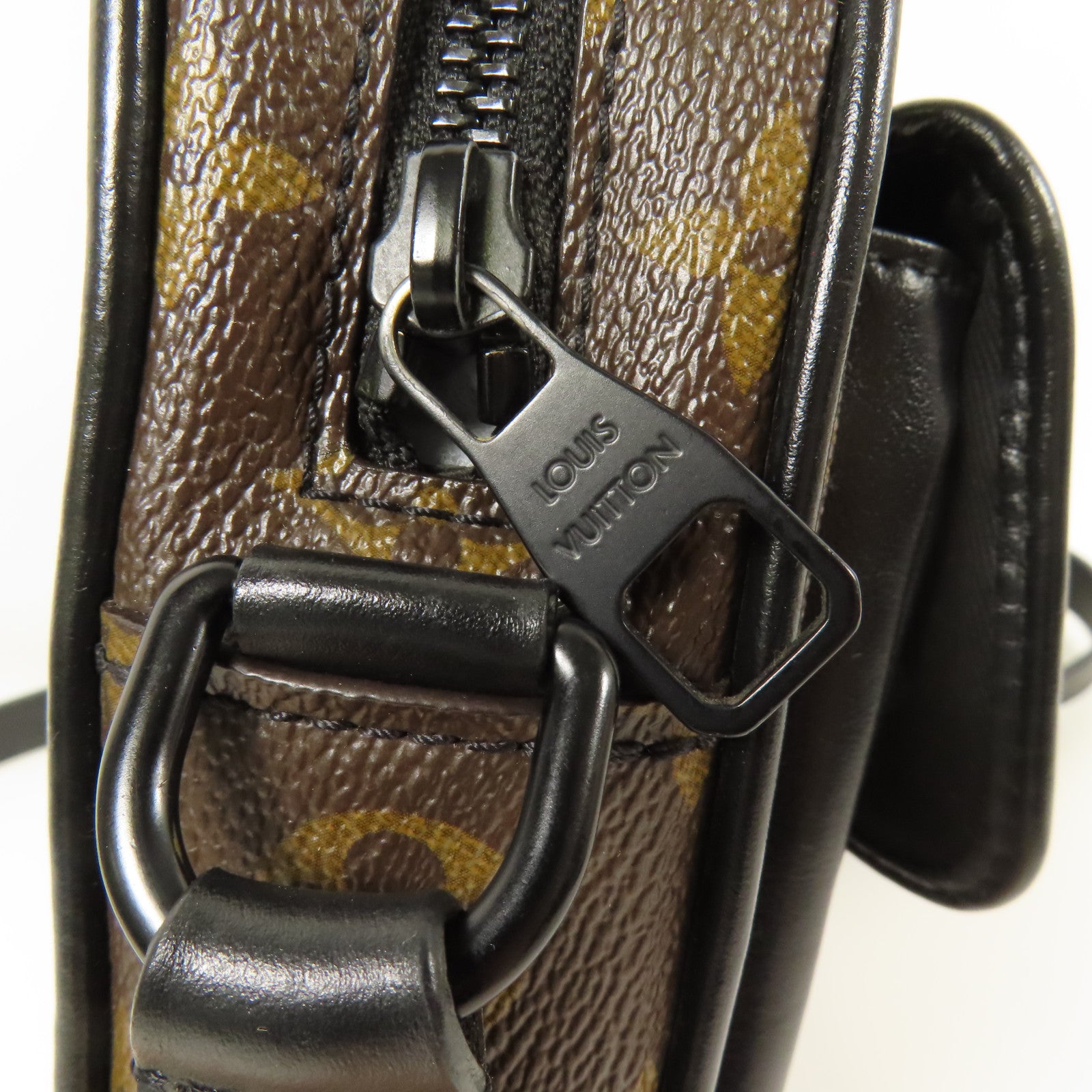 LOUIS VUITTON Monogram Macassar Christopher Wearable Wallet肩背袋