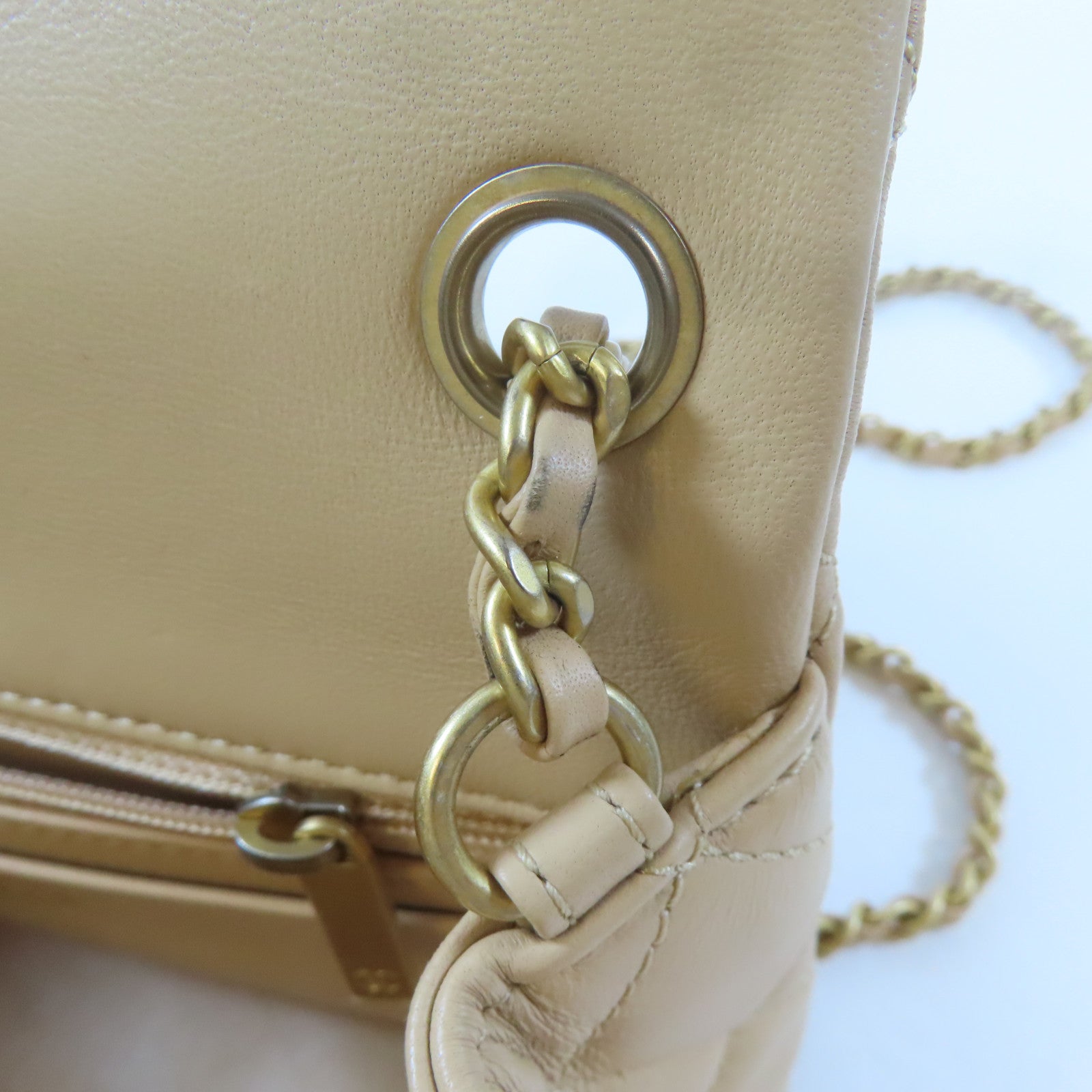CHANEL 【激減優惠】菱格羊皮皮革Flap Bag金扣鏈帶肩背袋米色