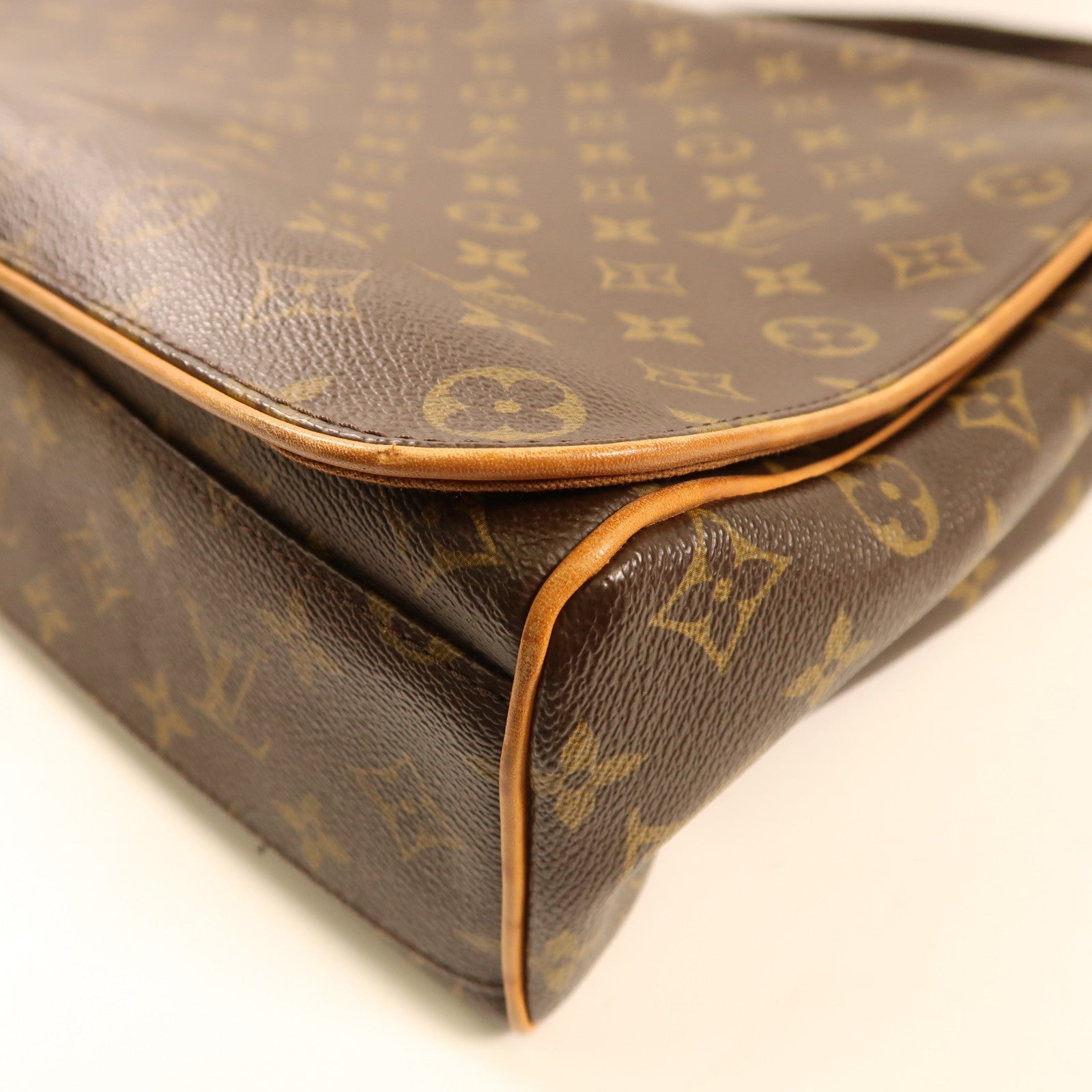 LOUIS VUITTON Monogram Abbesses金扣肩背袋棕色