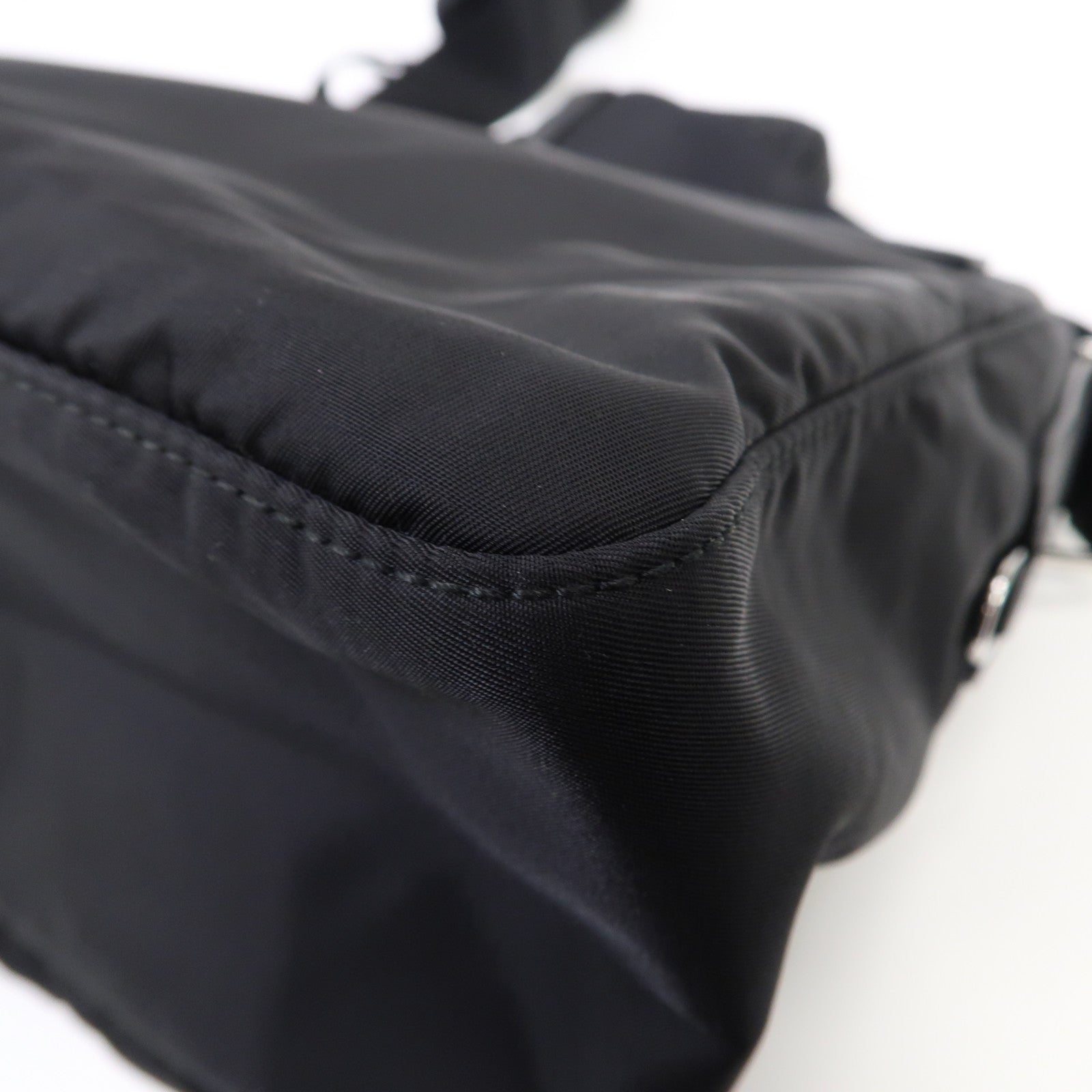 PRADA 尼龍Crossbody Shoulder Bag銀扣肩背袋黑色