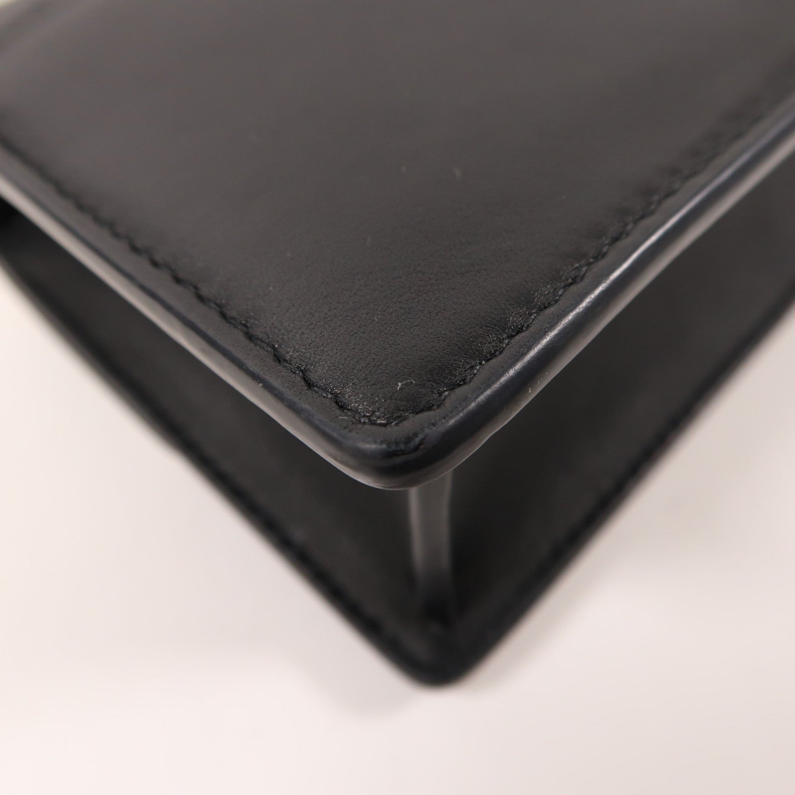 Dior 牛皮皮革30 Montaigne East-West金扣鏈帶肩背袋