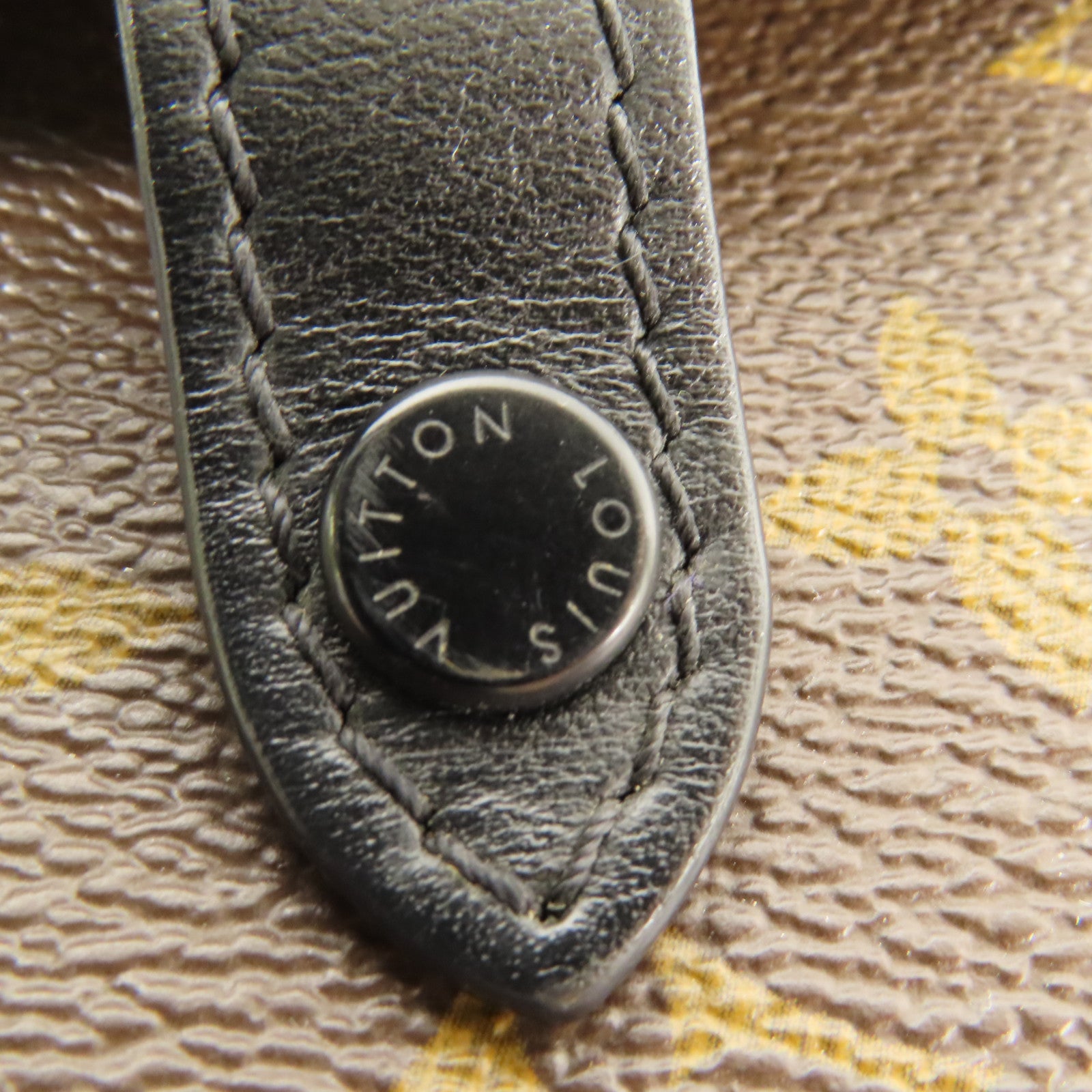 LOUIS VUITTON Monogram Macassar Christopher Wearable Wallet肩背袋