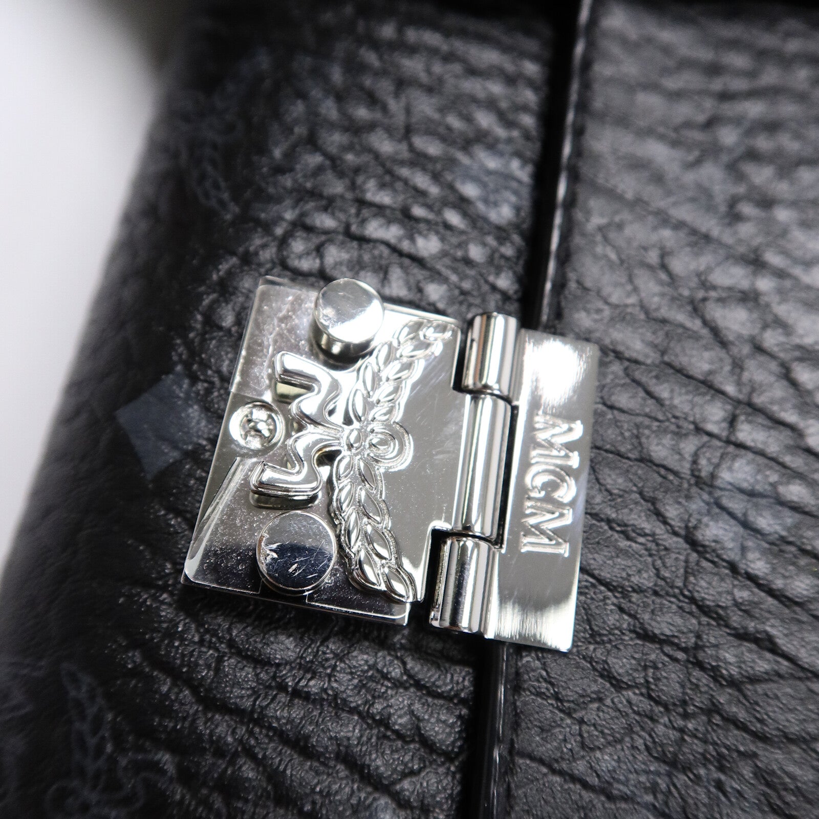 MCM 塗層帆布Millie Visetos鏈帶肩背袋