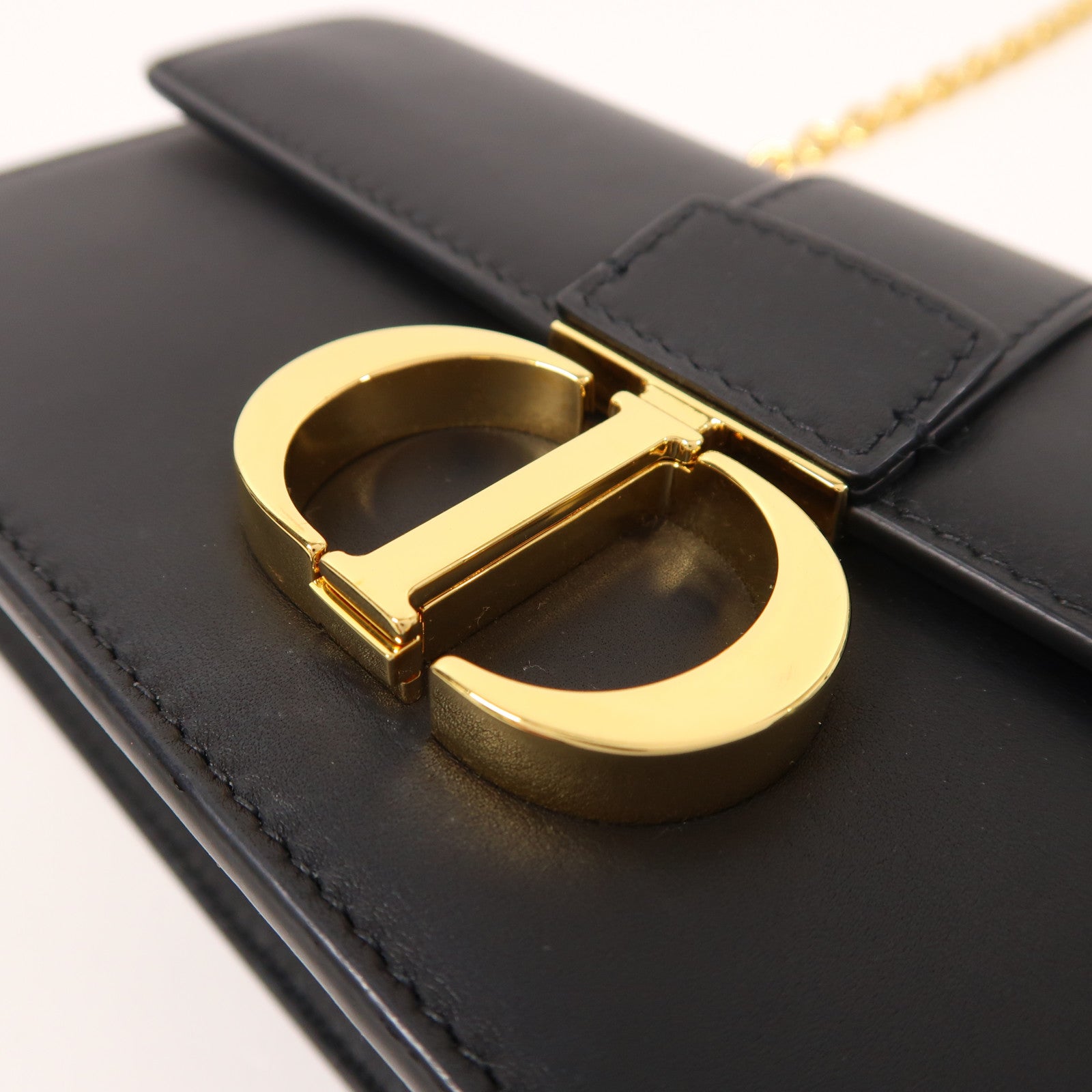 Dior 牛皮皮革30 Montaigne East-West金扣鏈帶肩背袋