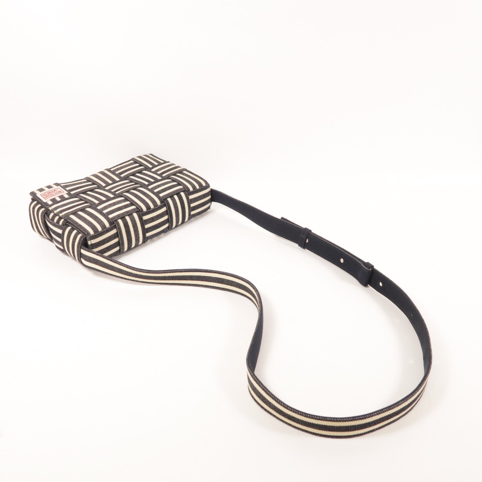 BOTTEGA VENETA 牛仔布Cassette With Hickory Striped銀扣肩背袋