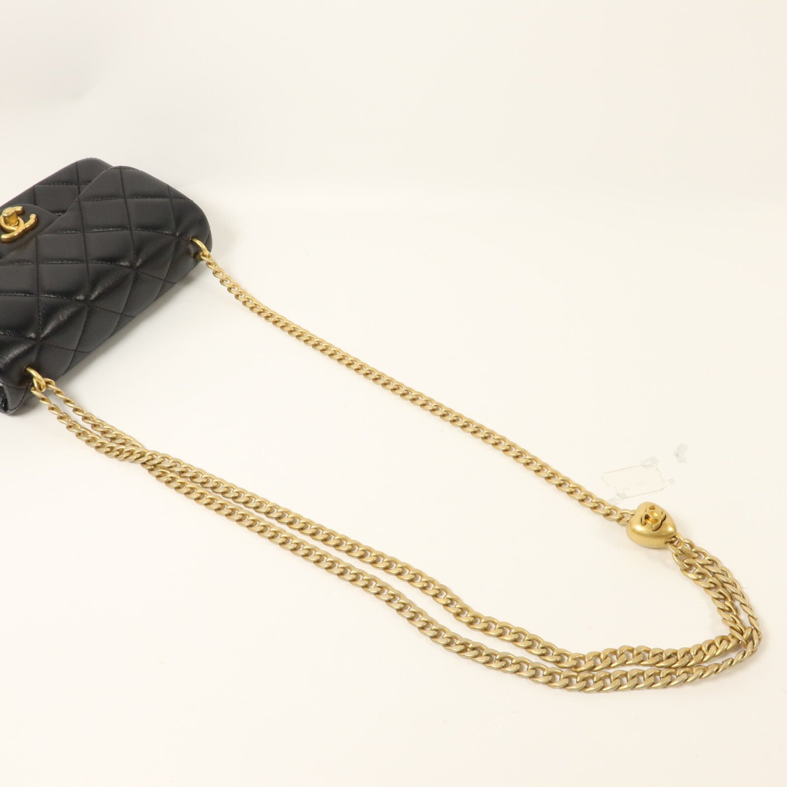 CHANEL 牛皮皮革Heart Chain Adjustable鏈帶肩背袋