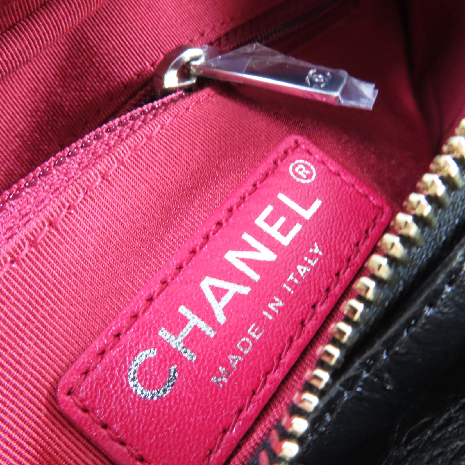 CHANEL 菱格牛皮皮革Gabrielle Small Chain Shoulder Bag鏈帶肩背袋黑色