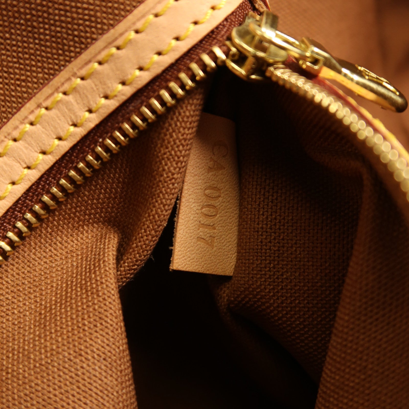 LOUIS VUITTON Monogram Abbesses金扣肩背袋棕色