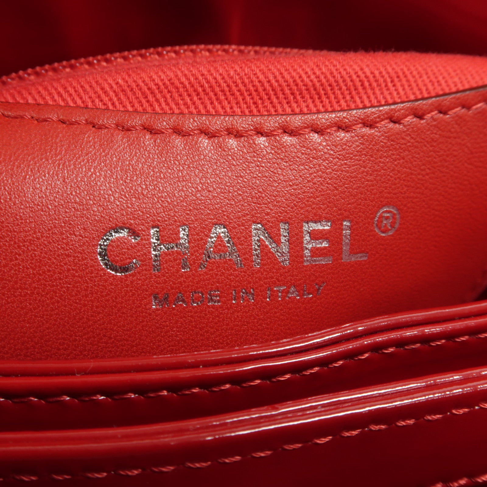 CHANEL 漆皮皮革Shoulder Bag鏈帶肩背袋