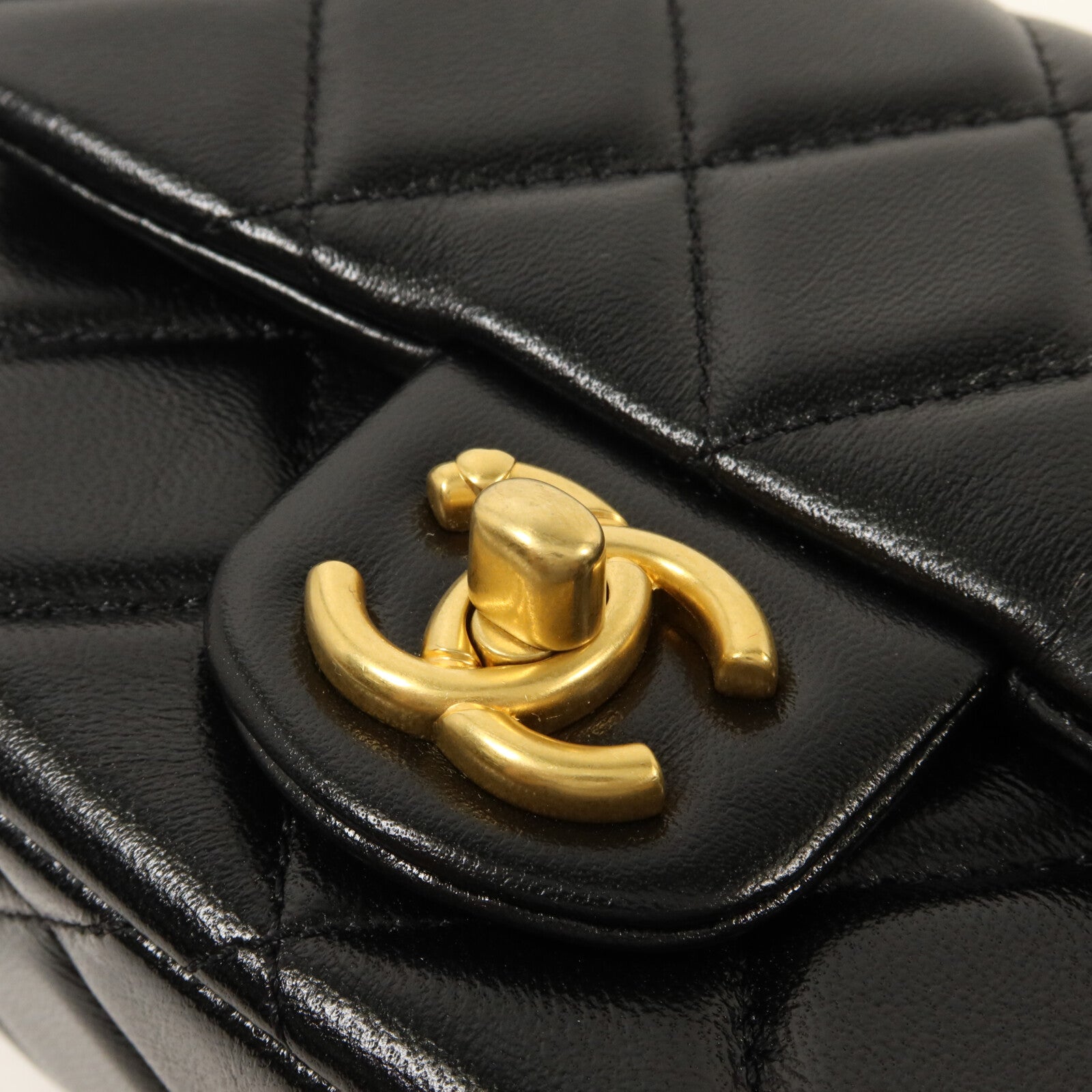 CHANEL 牛皮皮革Heart Chain Adjustable鏈帶肩背袋