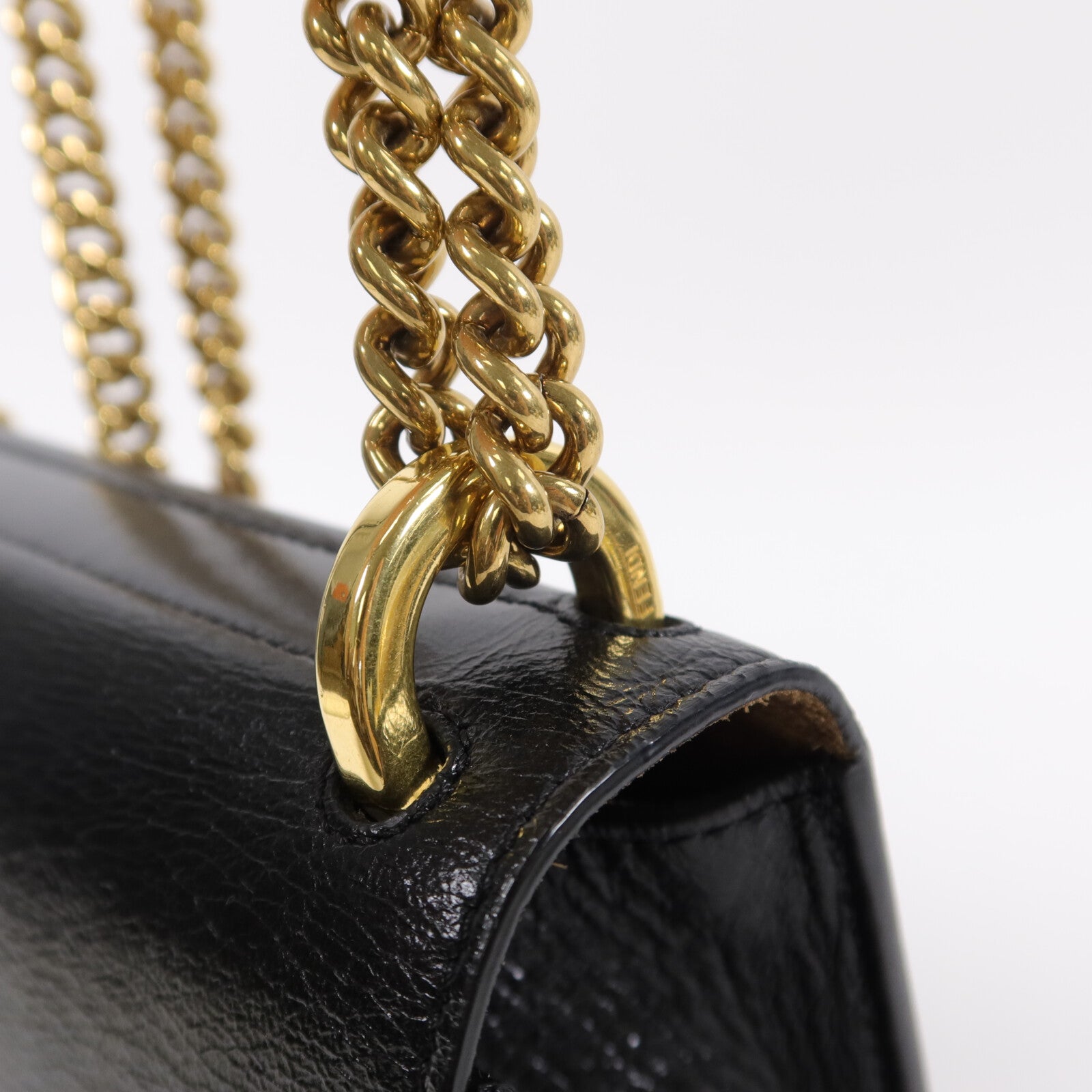 FENDI 牛皮皮革Kan U鏈帶肩背袋