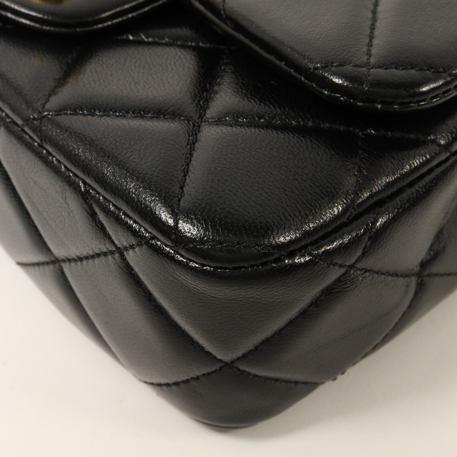 CHANEL 牛皮皮革Heart Chain Adjustable鏈帶肩背袋