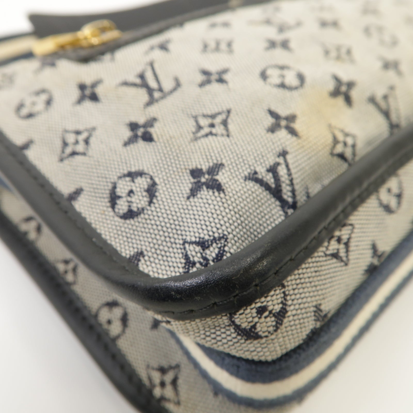 LOUIS VUITTON 【激減優惠】Monogram Mini帆布Pochette金扣肩背袋藍色