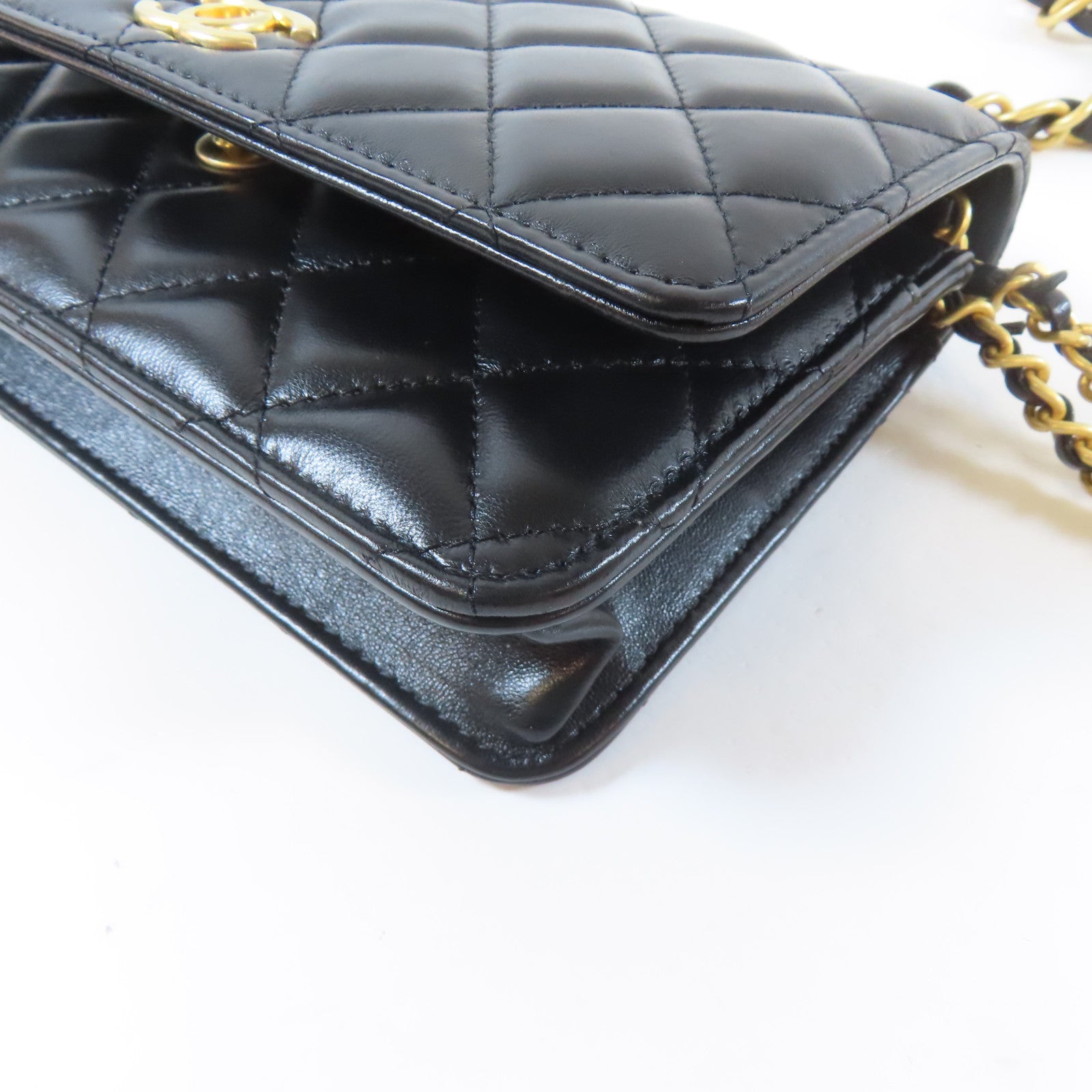 CHANEL 菱格羊皮皮革Wallet On Chain金扣鏈帶肩背袋黑色